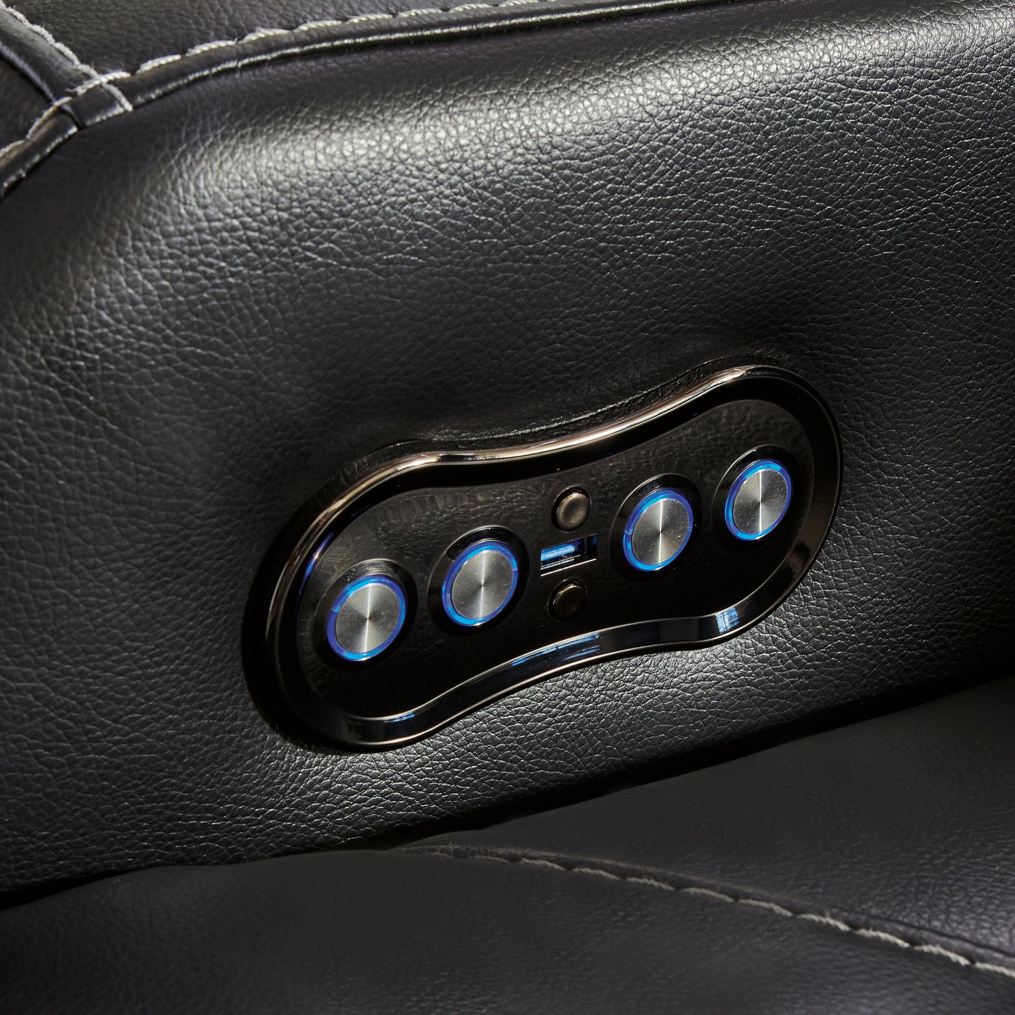 Caveman Den - Power Reclining Loveseat with Console/ Adj Hdrst - Midnight