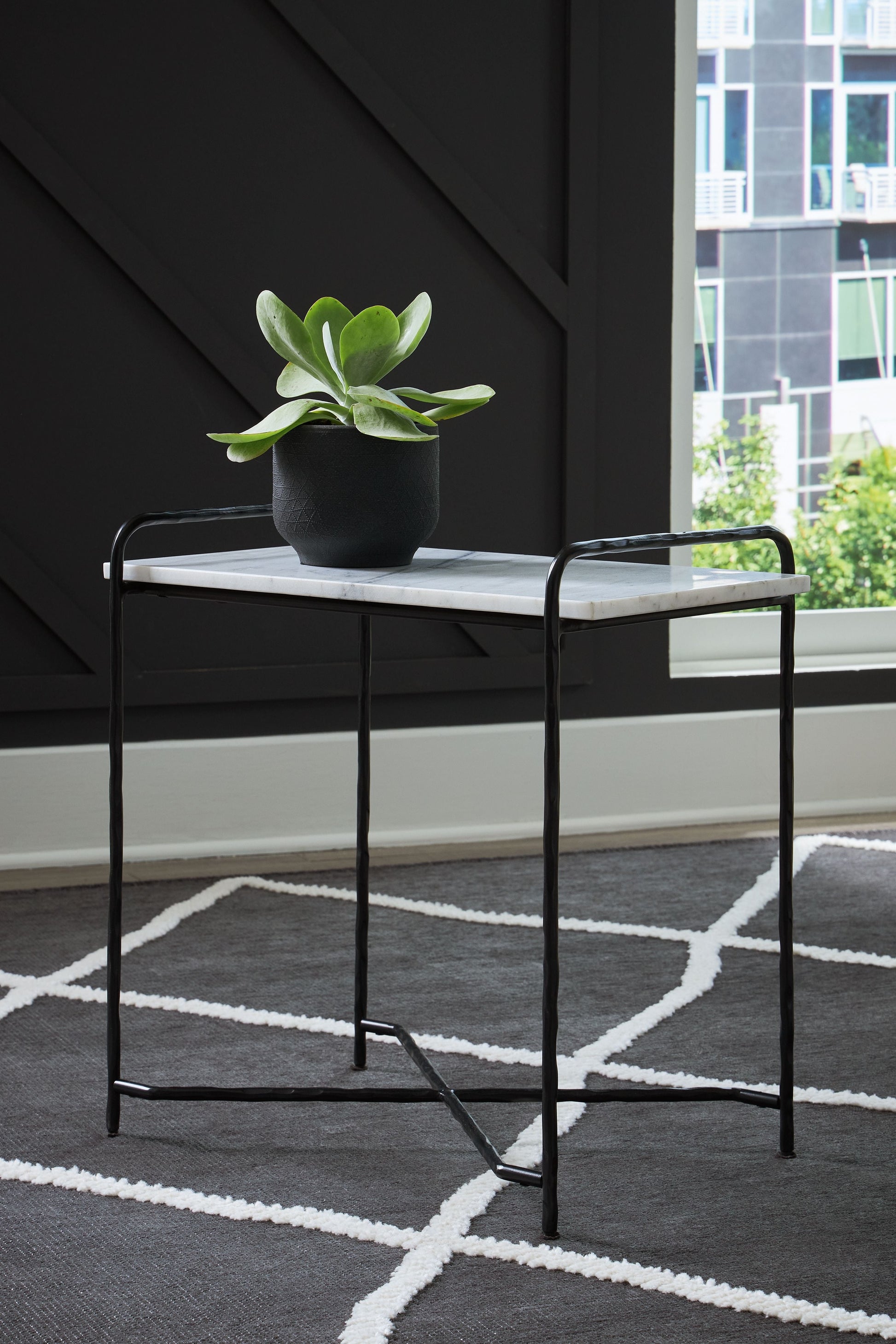 Signature Design by Ashley® Ashber - White / Black - Accent Table | Meri Furniture