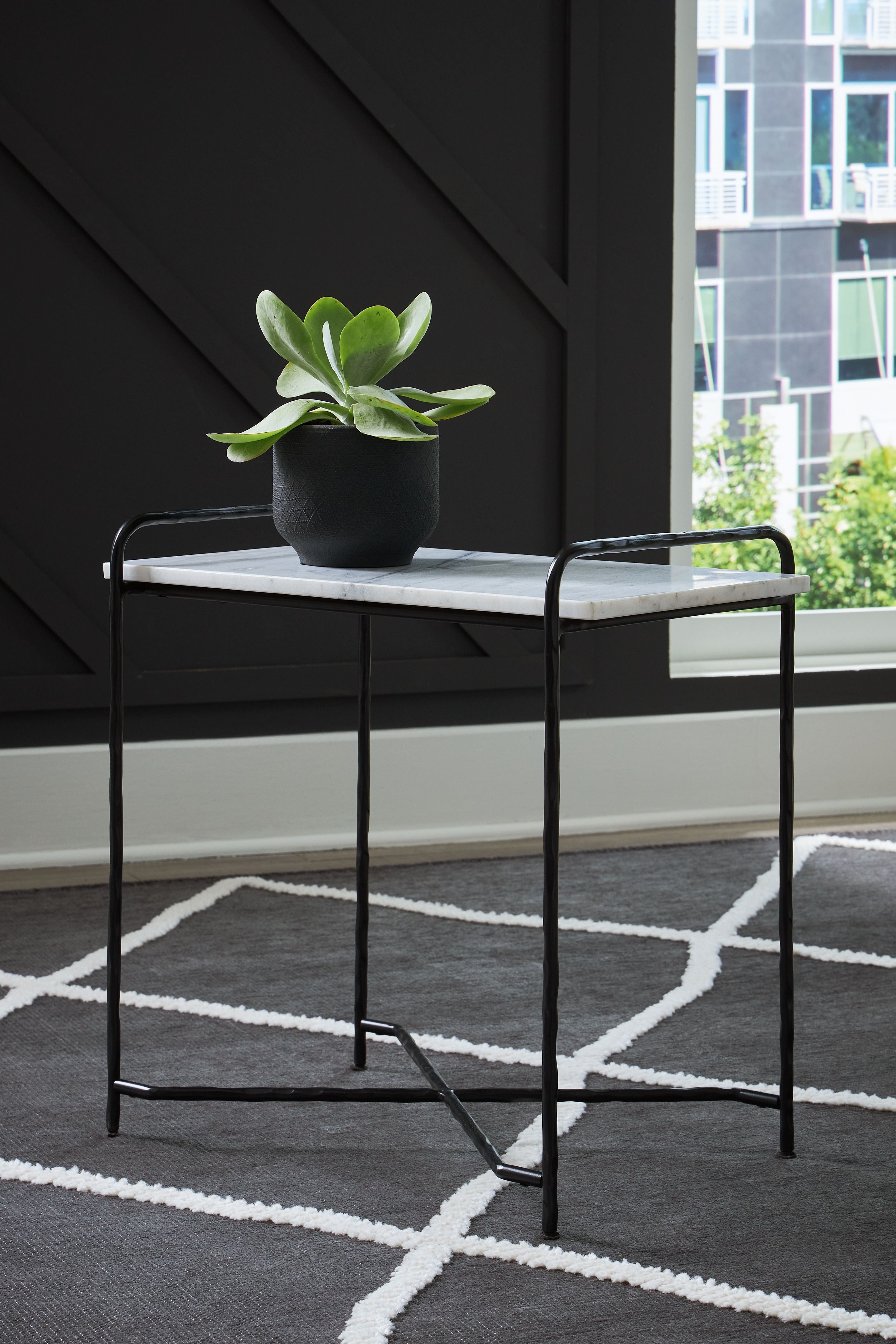Signature Design by Ashley® Ashber - White / Black - Accent Table | Meri Furniture