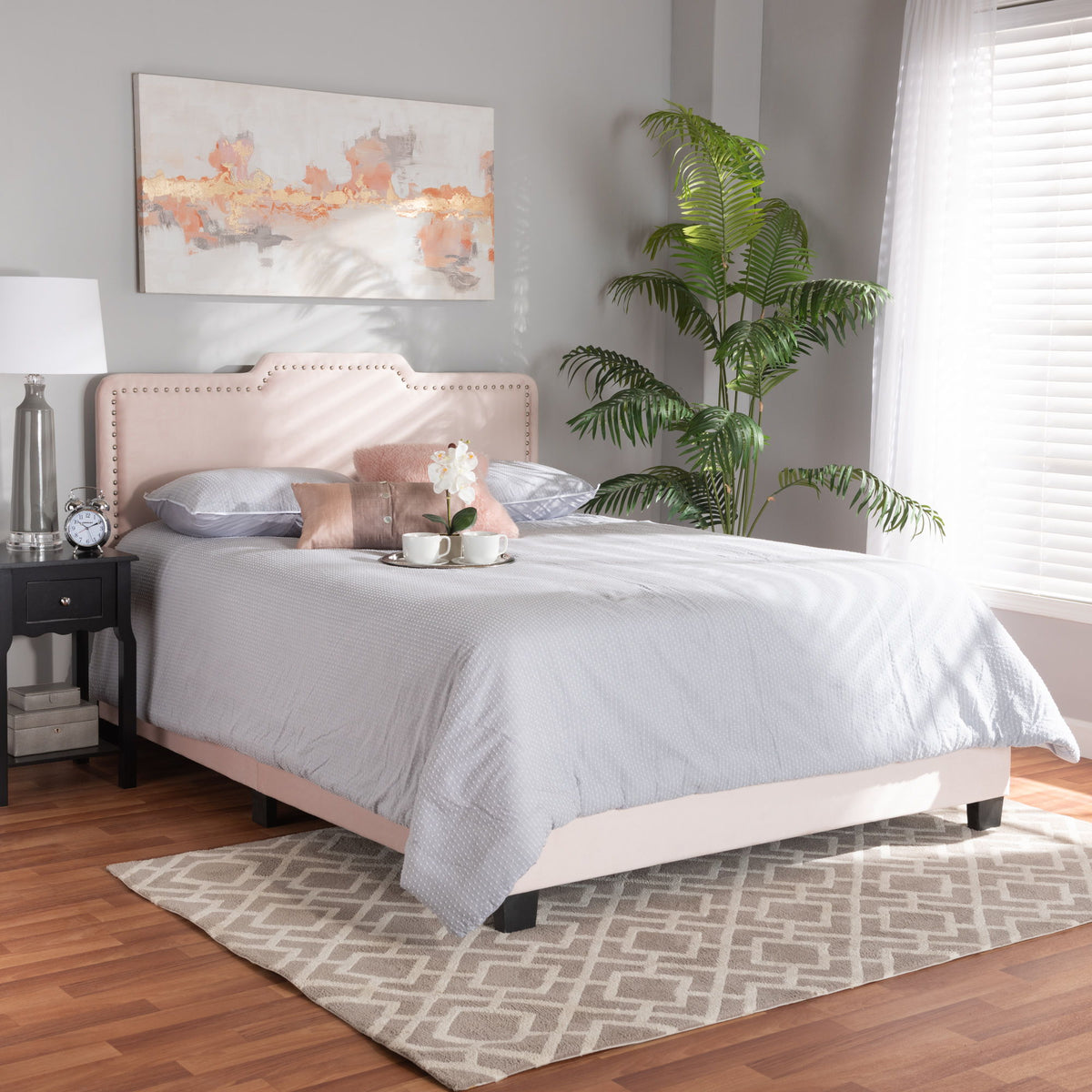 Benjen Modern and Contemporary Glam Light Pink Velvet Fabric Upholstered Full Size Panel Bed