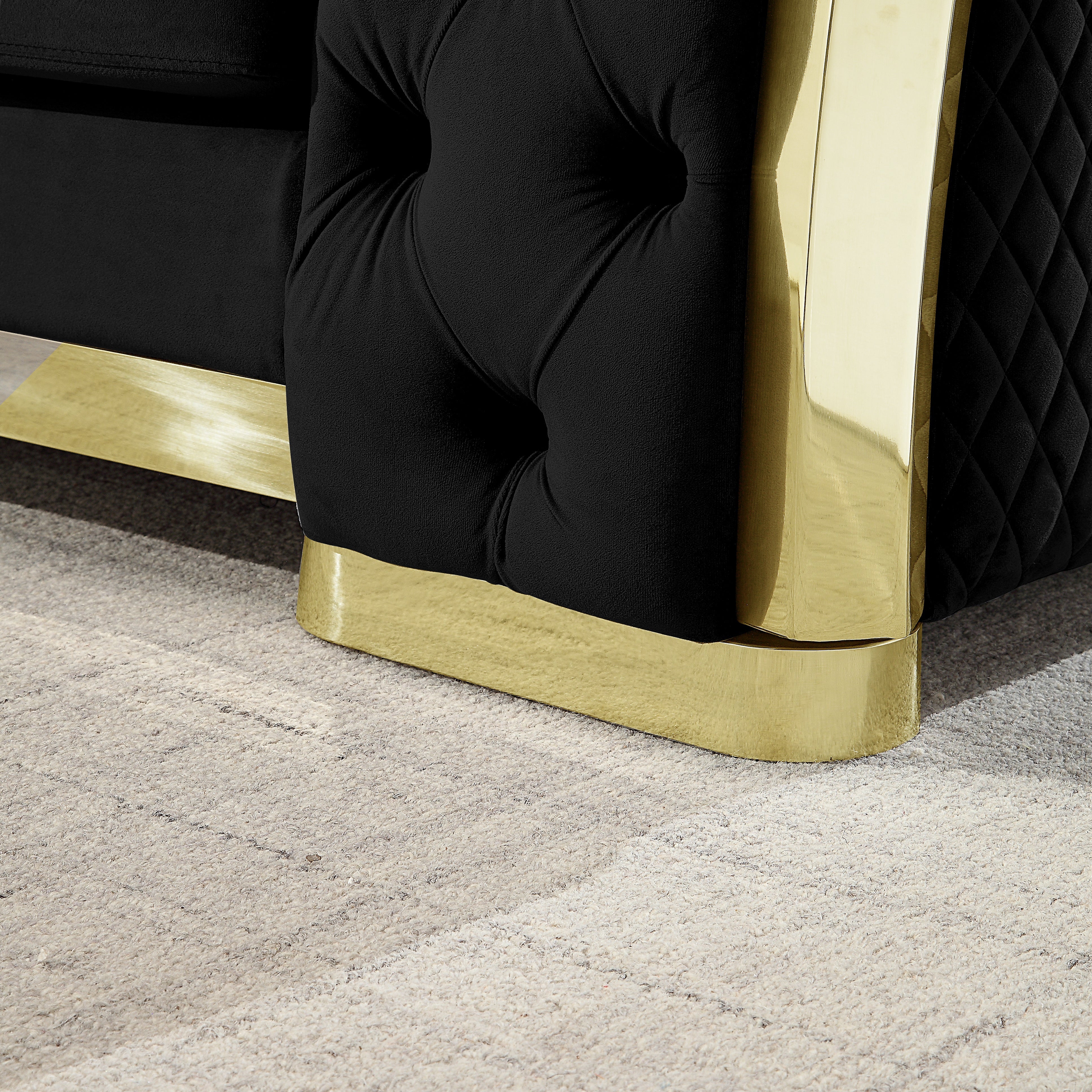 Luxurious Armchair/Loveseat/Sofa