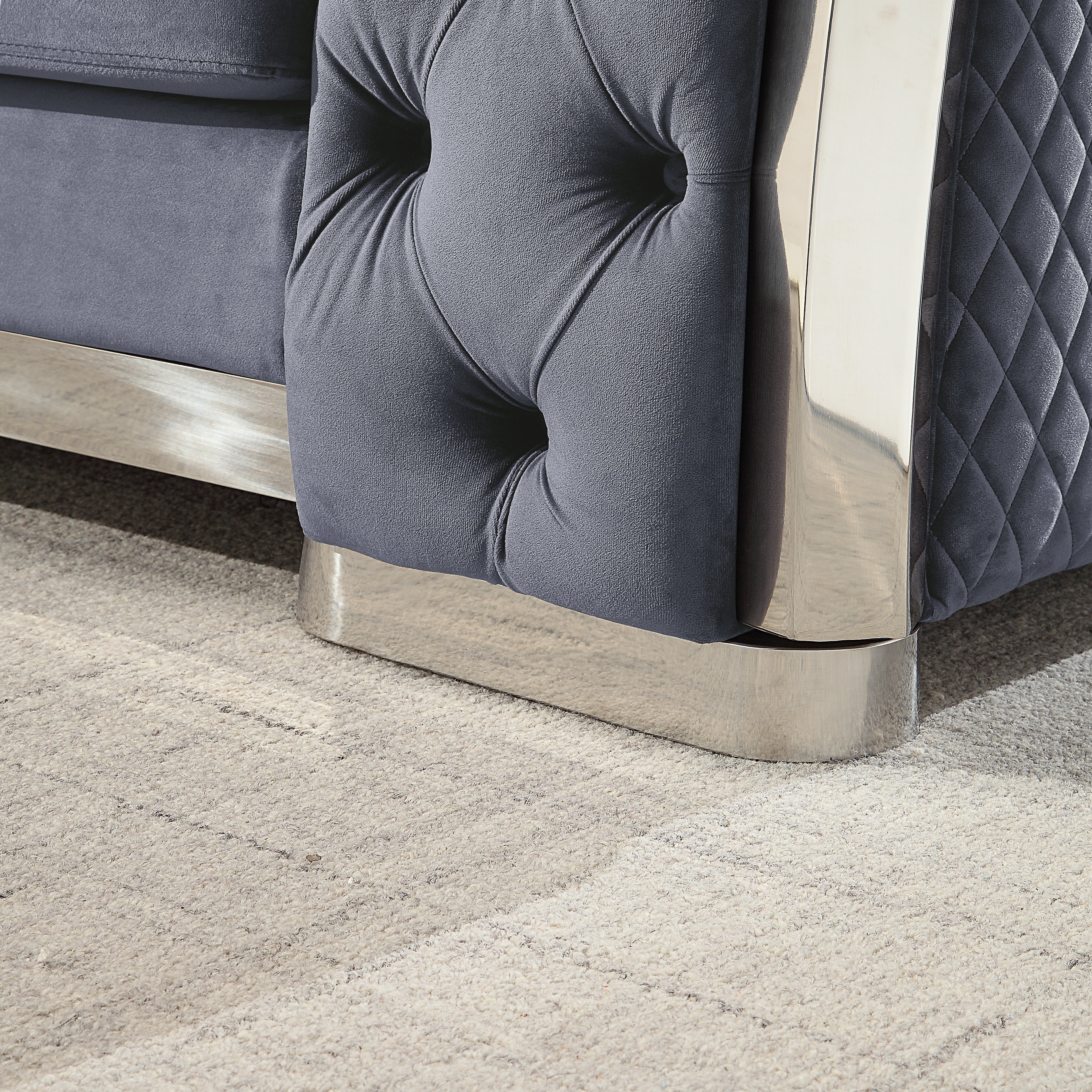 Luxurious Armchair/Loveseat/Sofa