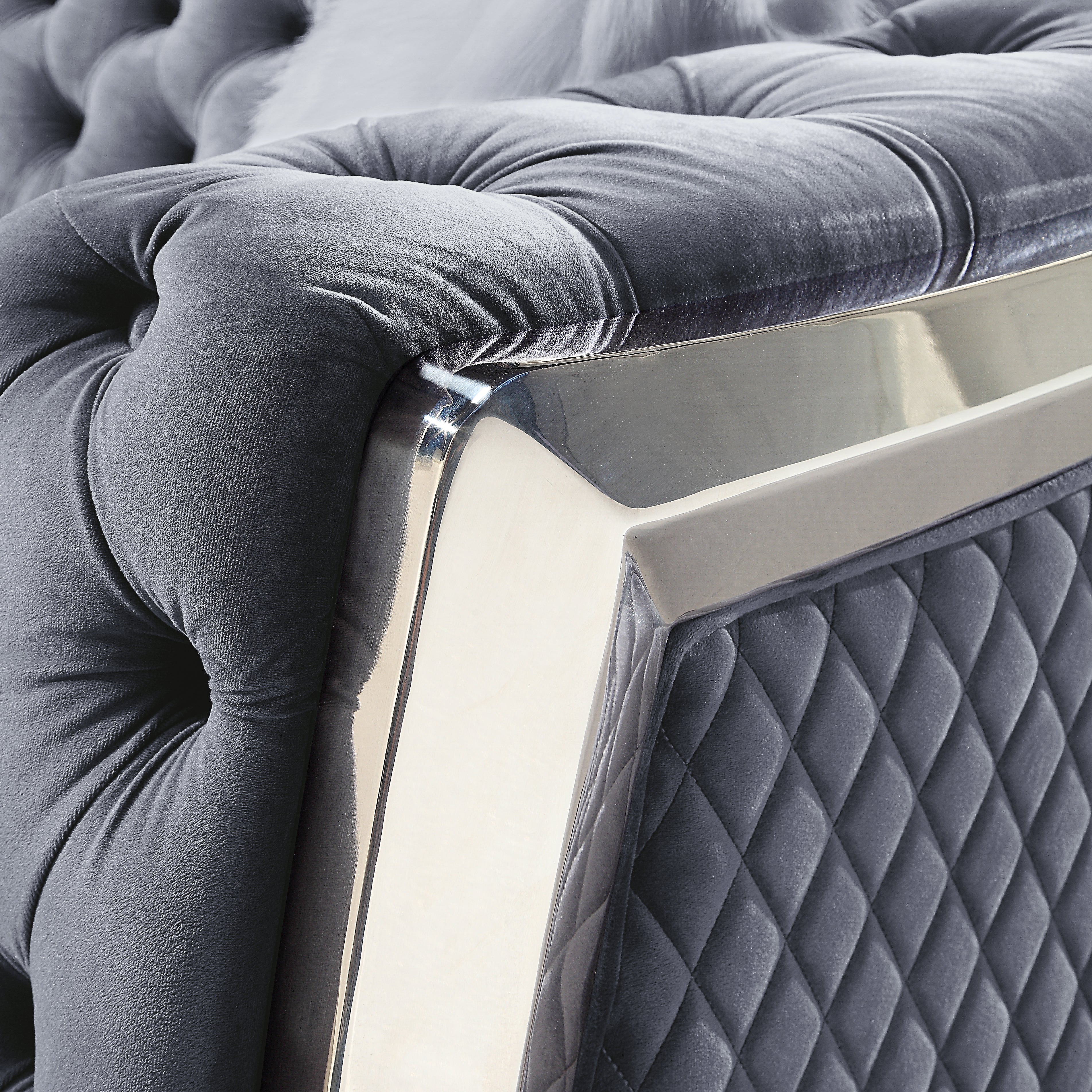 Luxurious Armchair/Loveseat/Sofa