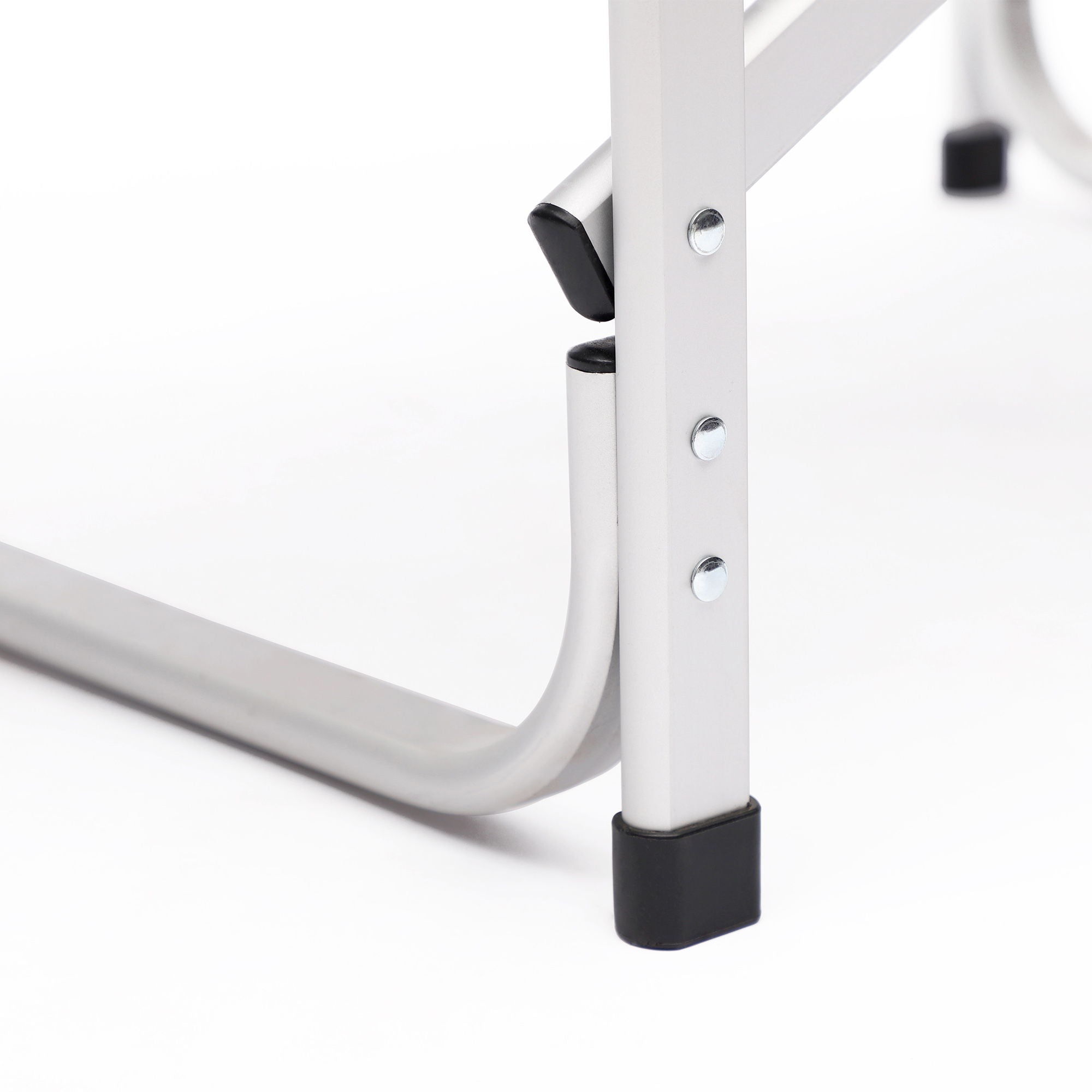 Padded Folding Outdoor Chair With Side Table And Storage Pockets, Lightweight Oversized Directors Chair For Indoor, Outdoor Camping, Picnics And Fishing