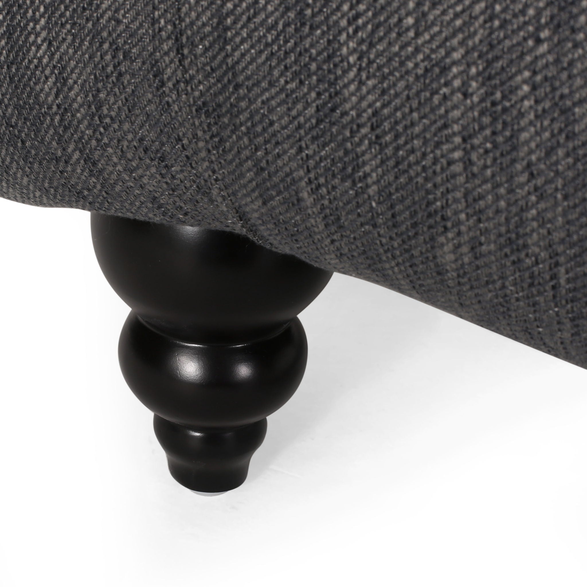 Chaise Lounge With Button Tufted Diamon Stitch