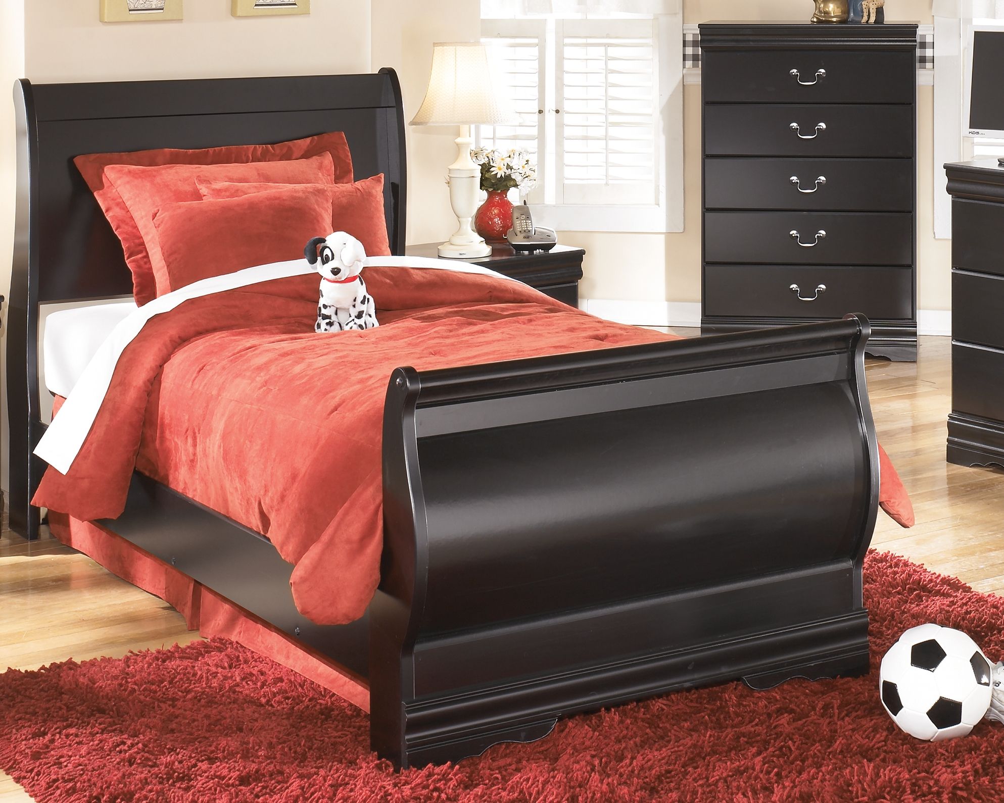 Signature Design by Ashley® Huey Vineyard - Sleigh Bed | Meri Furniture