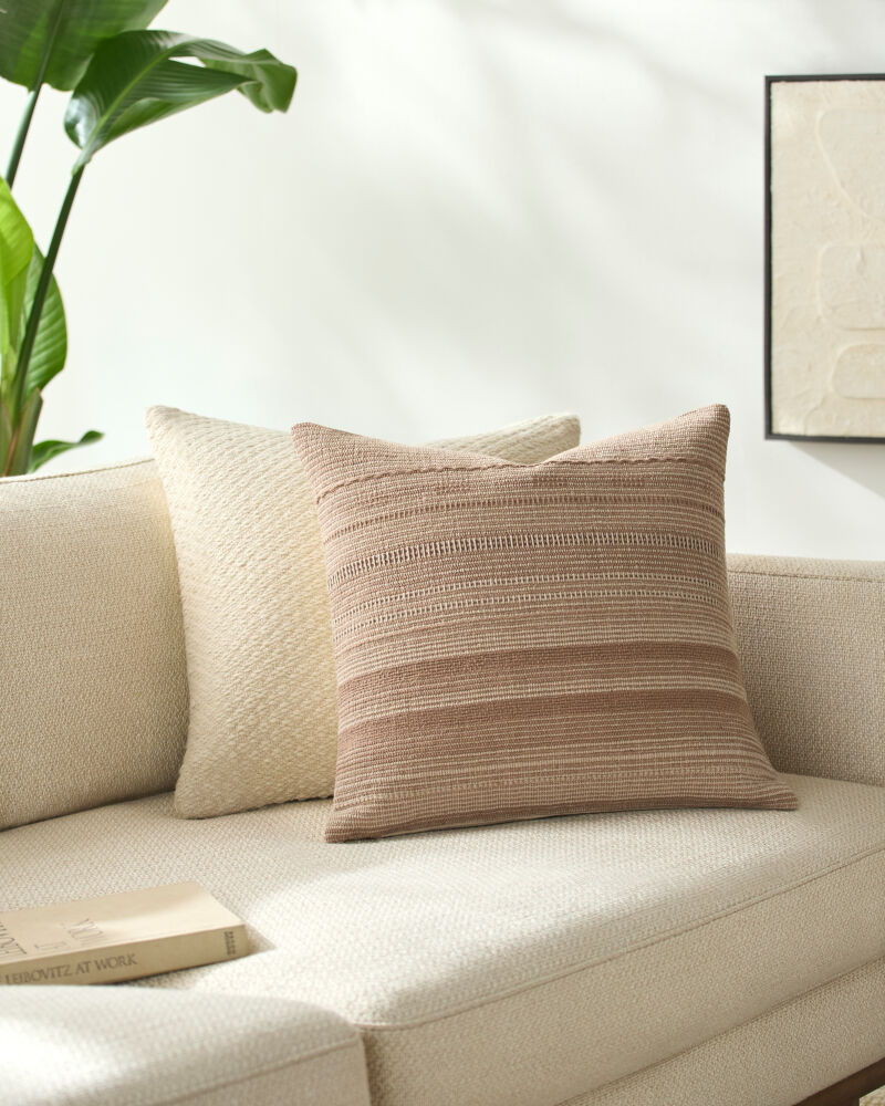 Dalton Pillow