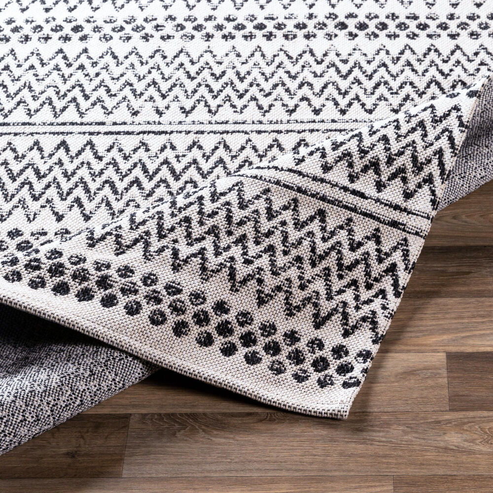 La Casa Machine Woven Rug