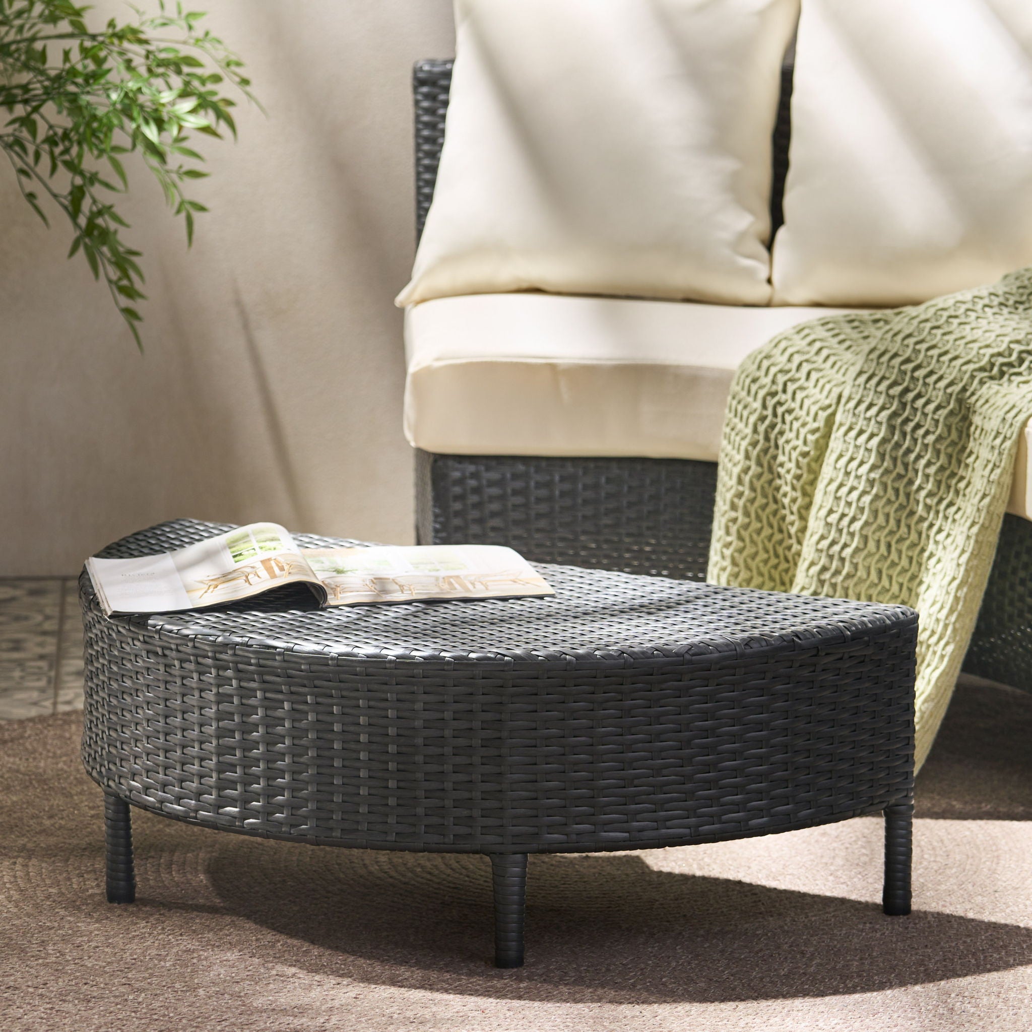 Pt Limon - Outdoor Coffee Table Half Round Design