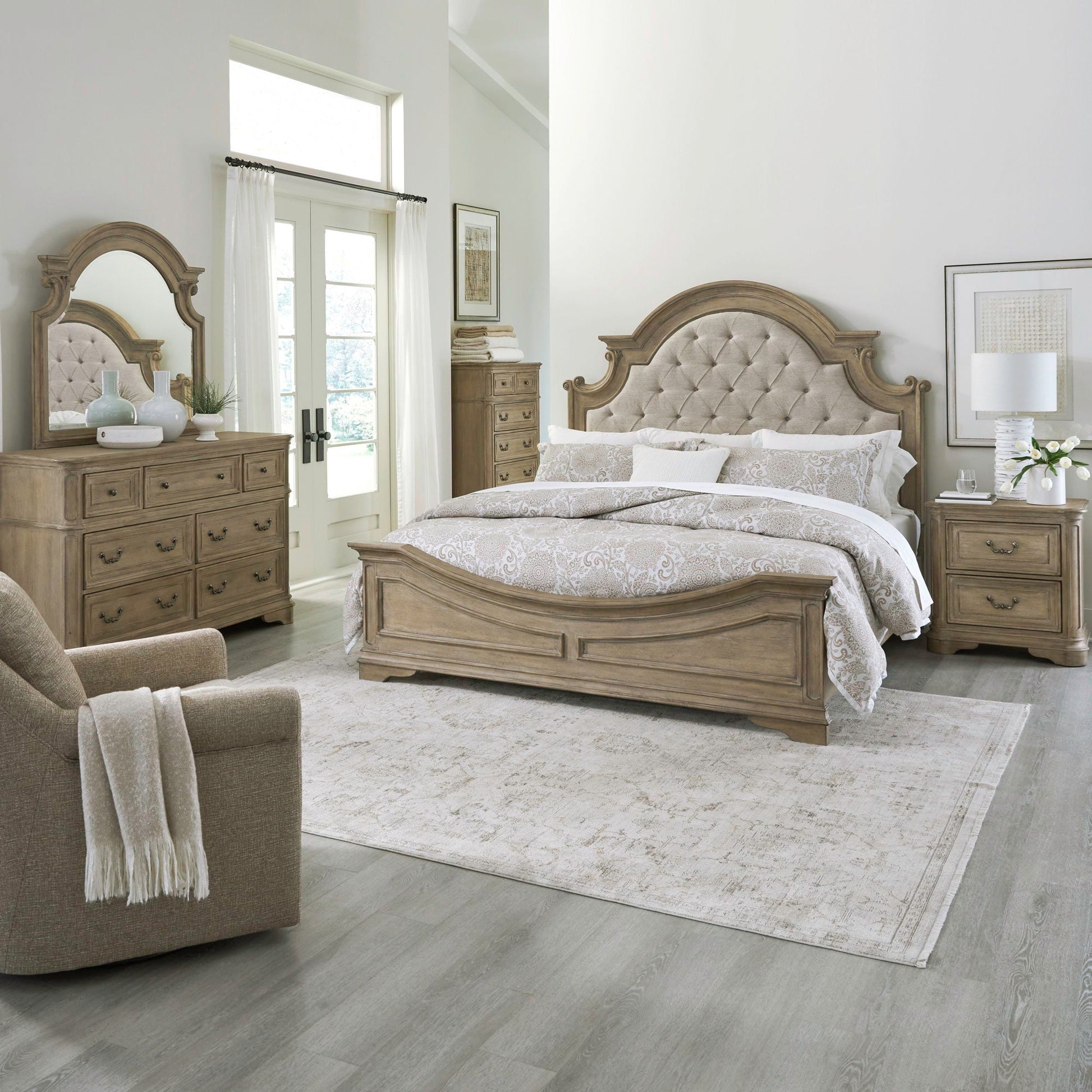 Liberty Furniture Magnolia Manor - Upholstered Bed Set | Meri Furniture