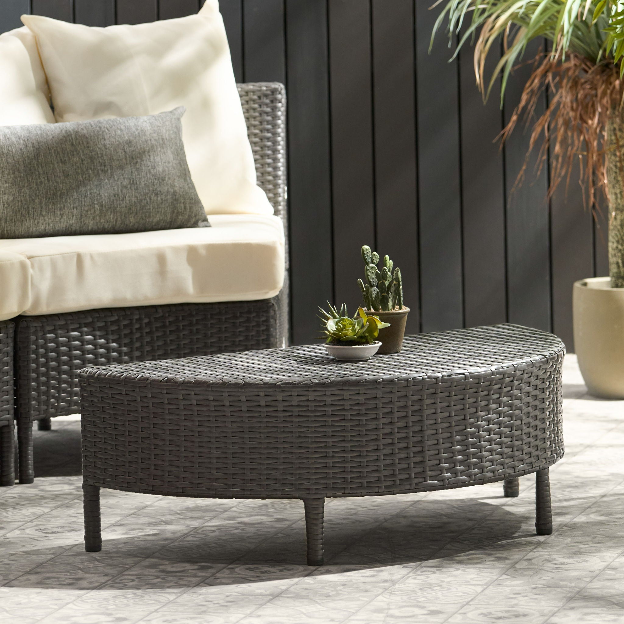 Pt Limon - Outdoor Coffee Table Half Round Design