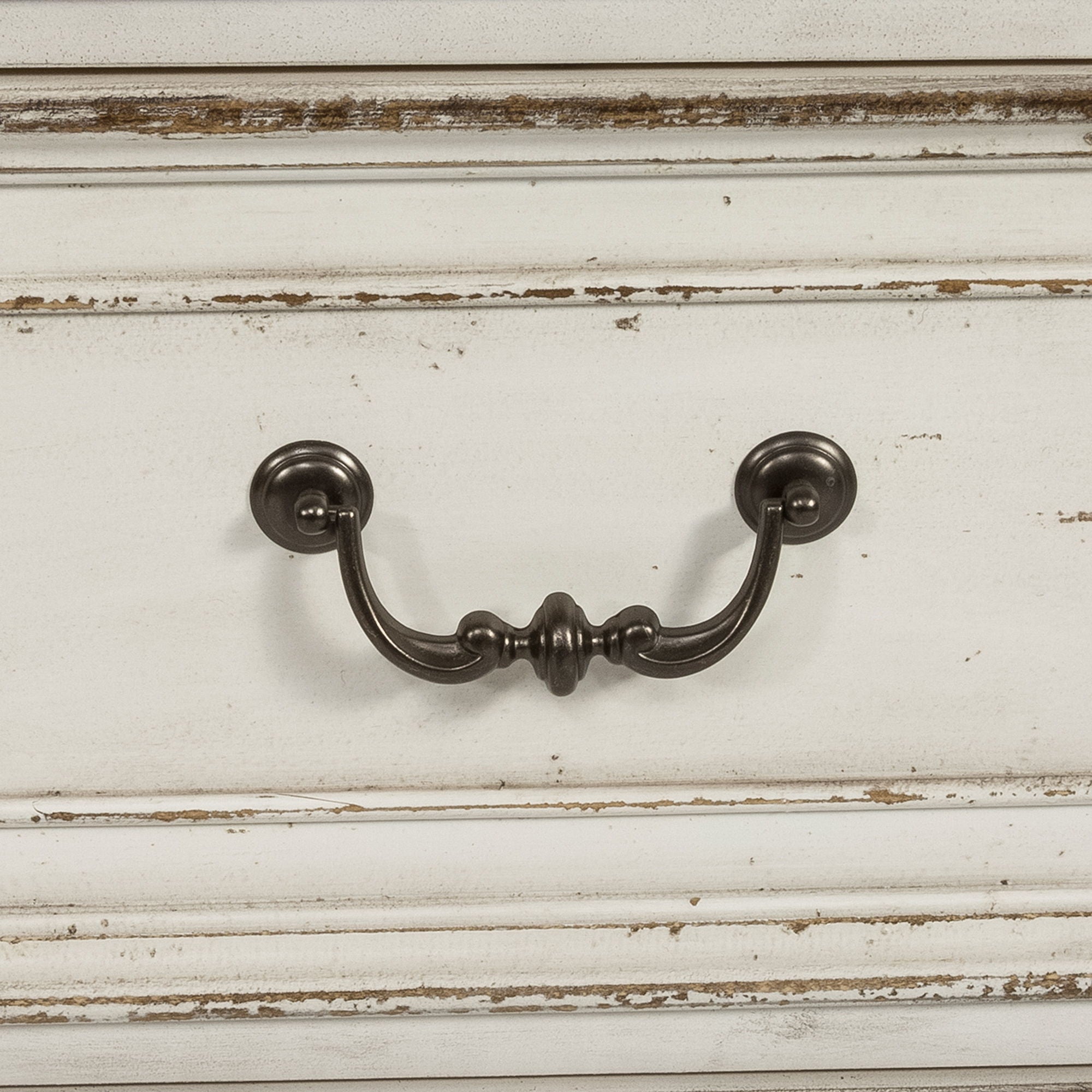 Magnolia Manor - 3 Drawer Bedside Chest With Charging Station - Antique White
