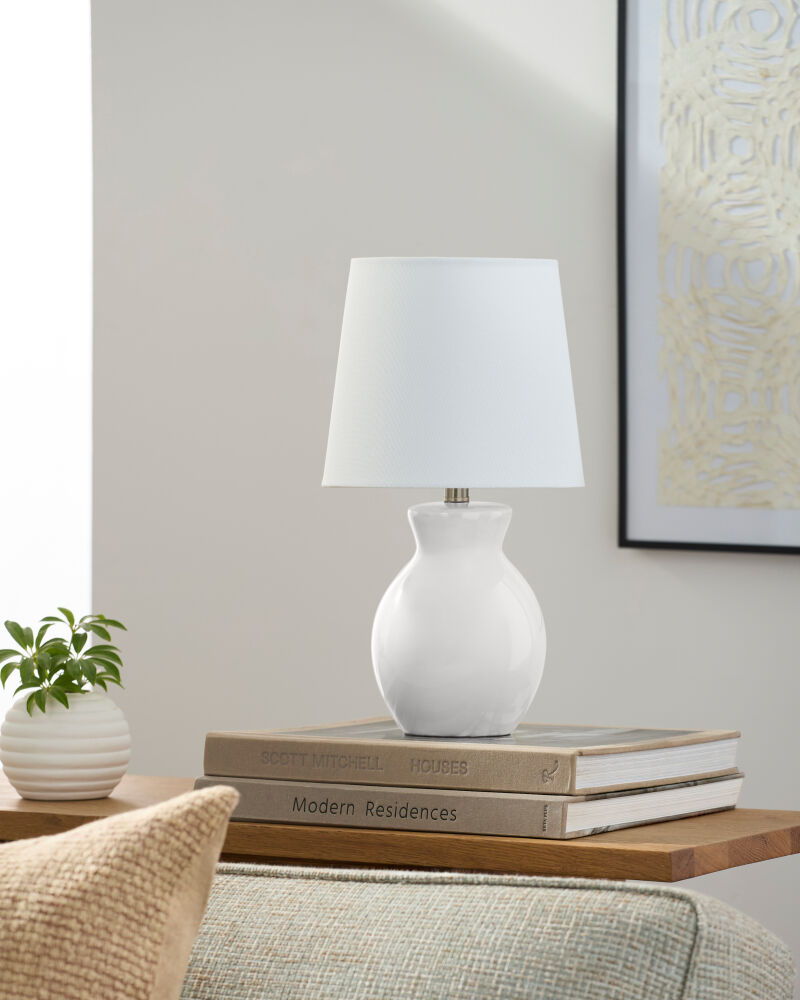 Stella Diminuta Accent Table Lamp