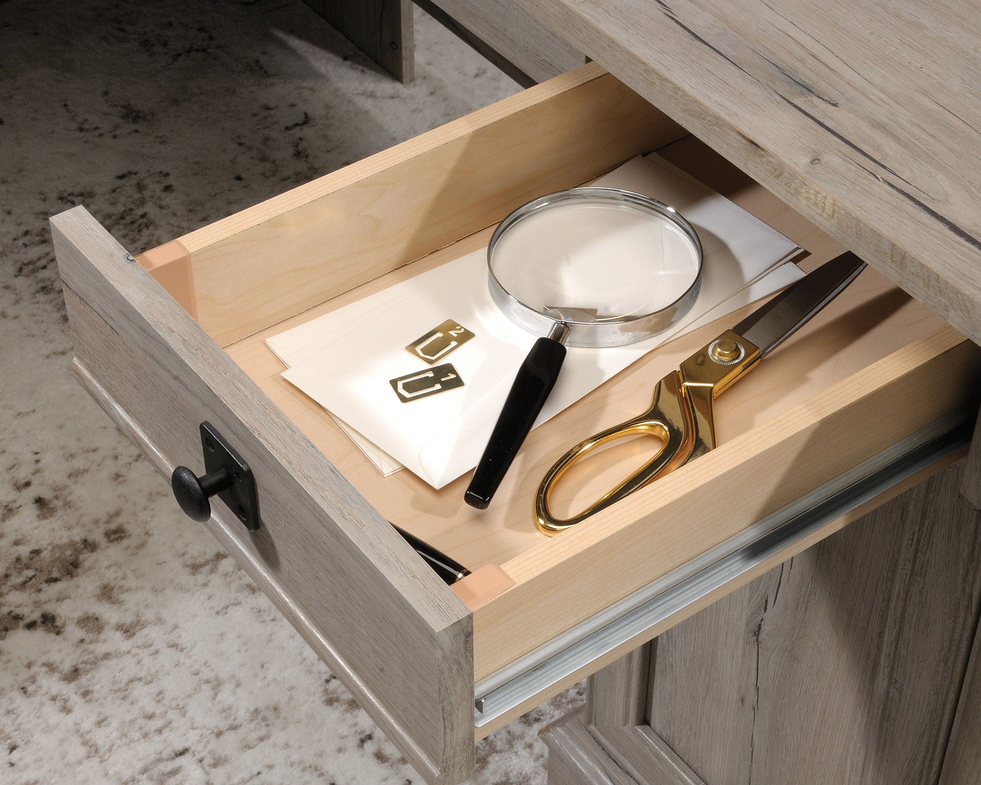 Traditional Style L-Shaped Desk in Split Oak