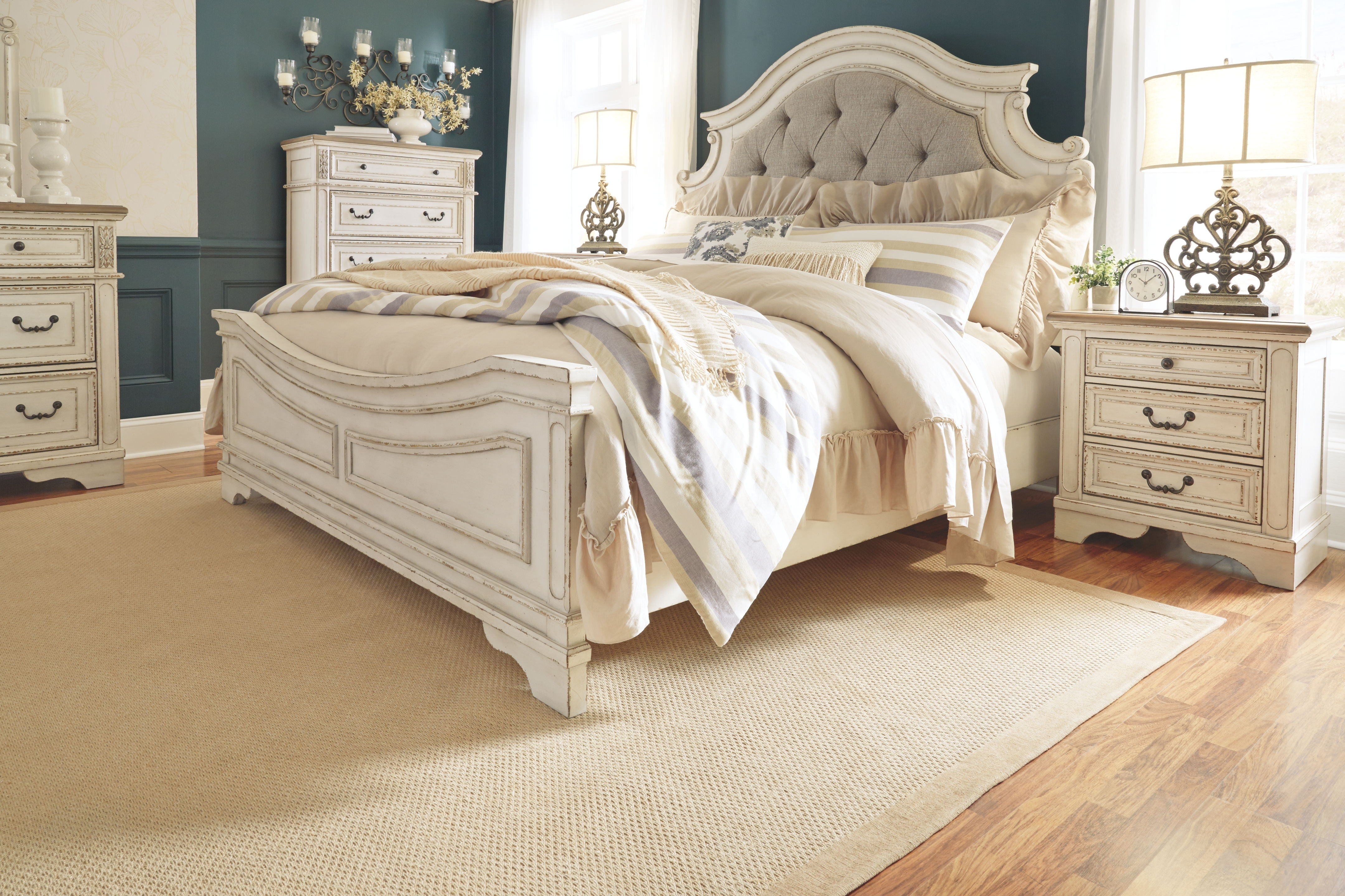 Signature Design by Ashley® Realyn - Panel Bedroom Set | Meri Furniture