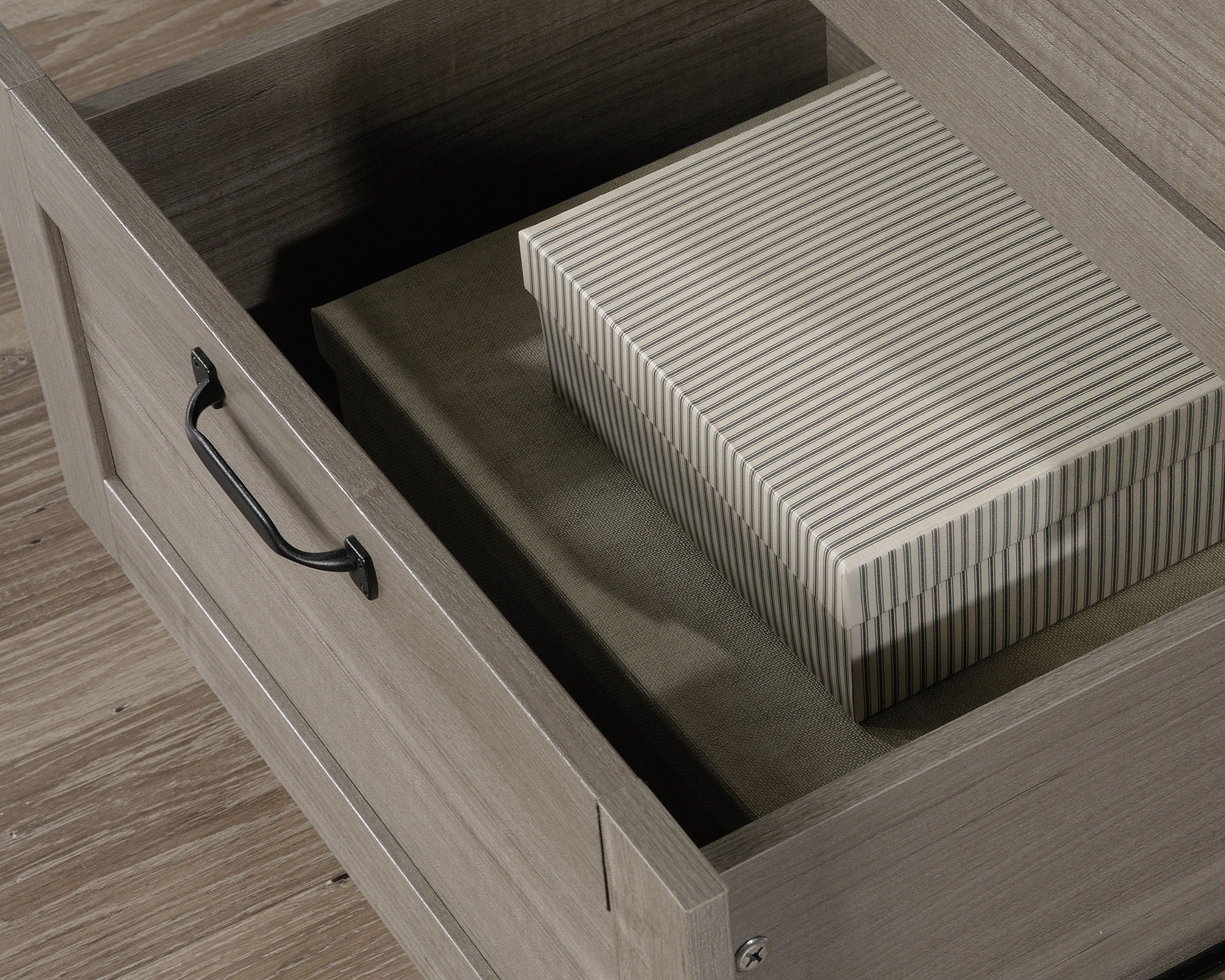 Wardrobe/Storage Cabinet Silver Sycamor
