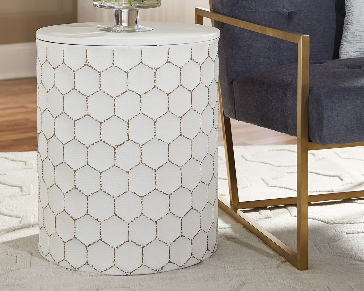 Ashley Furniture Polly - White - Stool | Meri Furniture