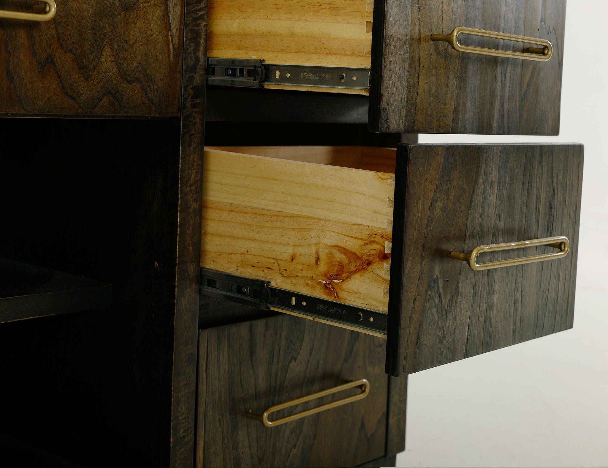 Balam - Console - Oil Black