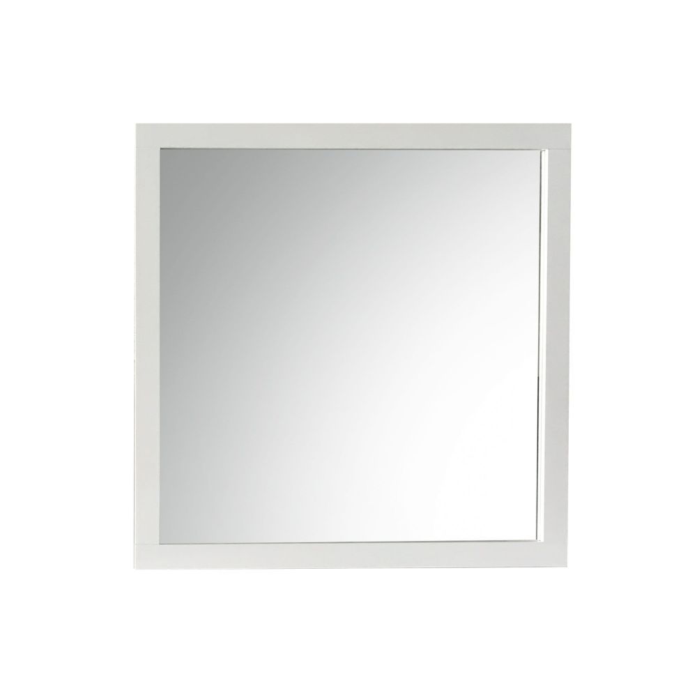 This mirror simple in style with a rectangular frame. It will be the perfect complement from the most sophisticated to decor casual settings.