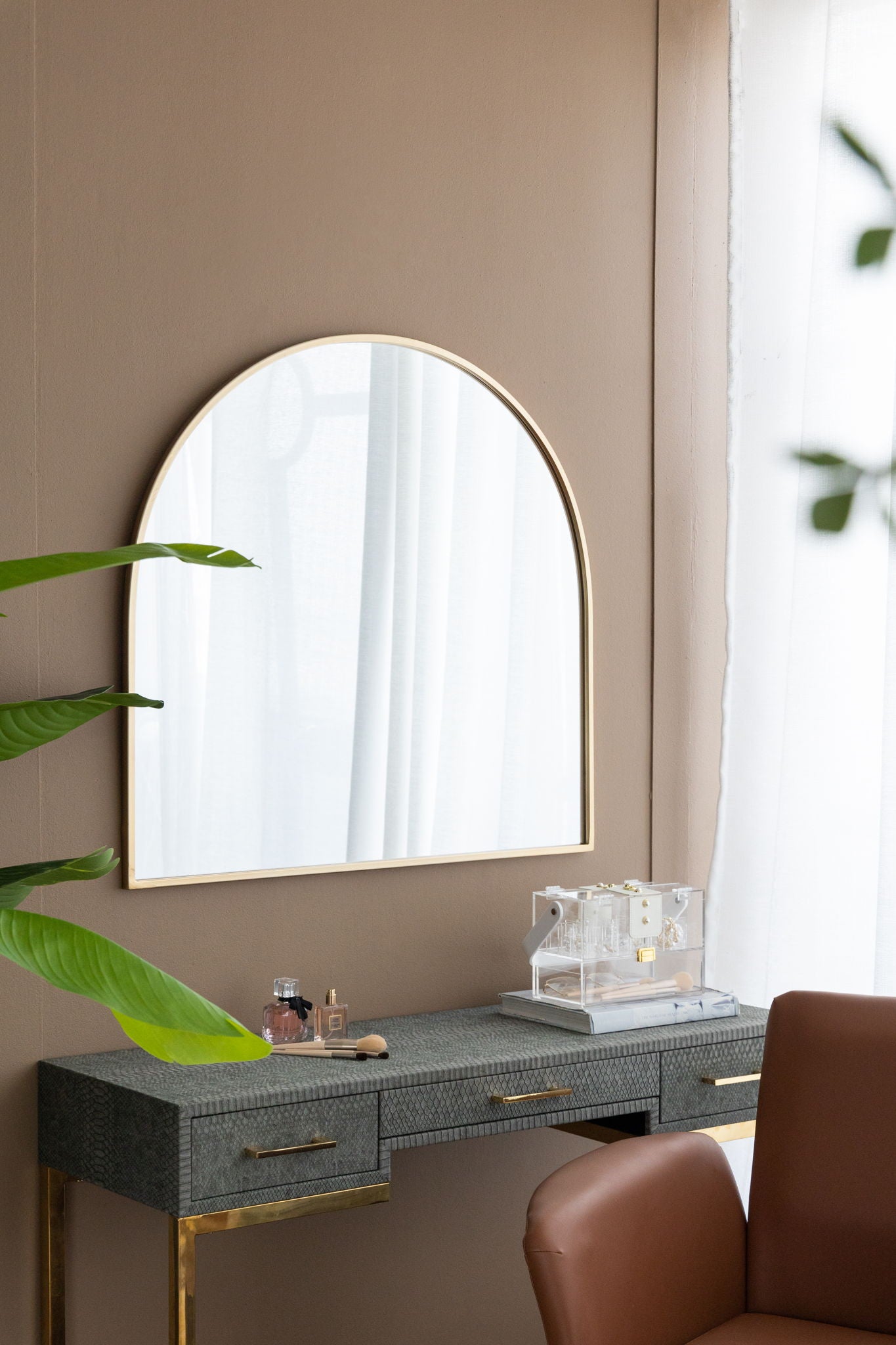 Arched Mirror With Metal Frame, Wall Mirror For Living Room Bedroom Entryway