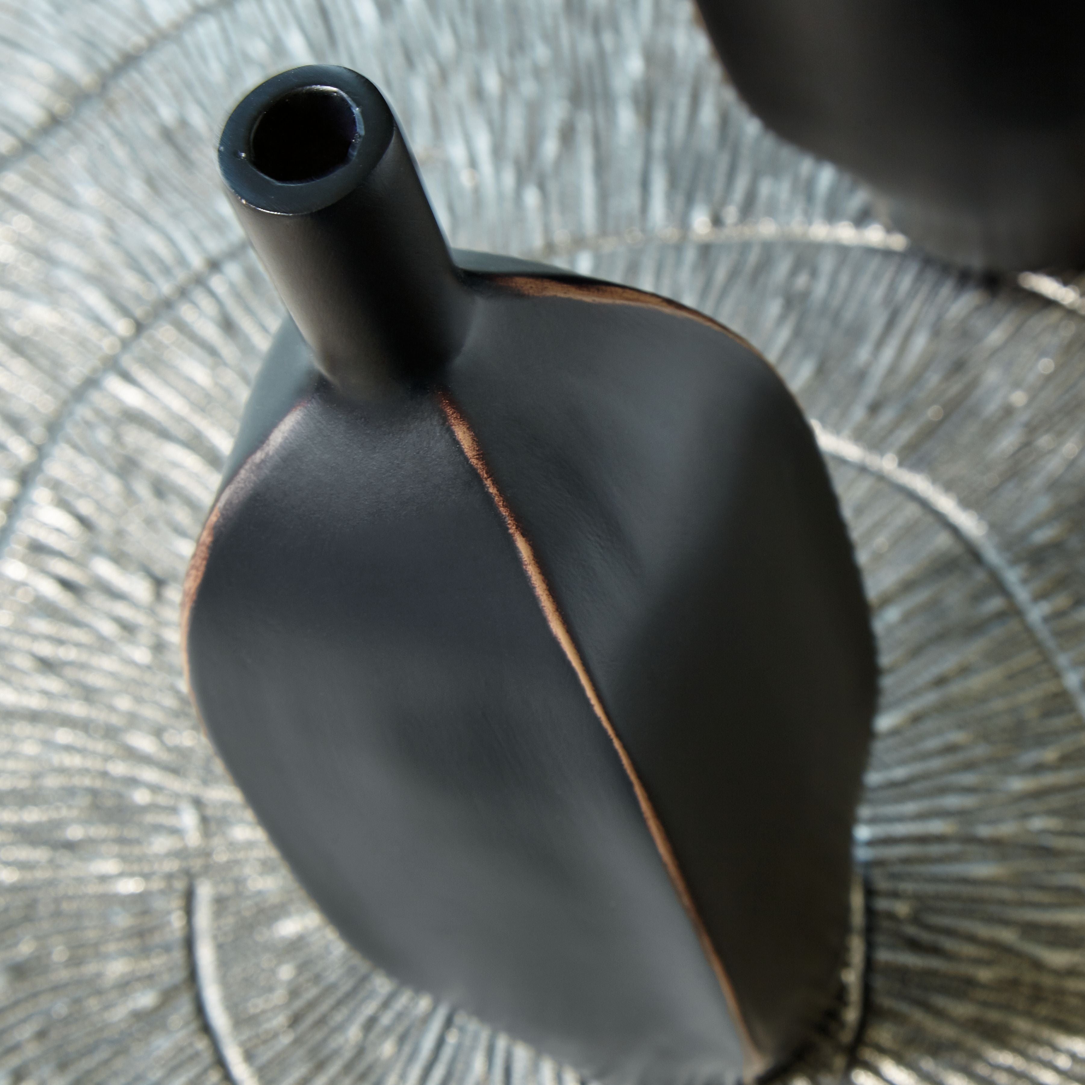 Signature Design by Ashley® Rhaveney - Vase - Small | Meri Furniture