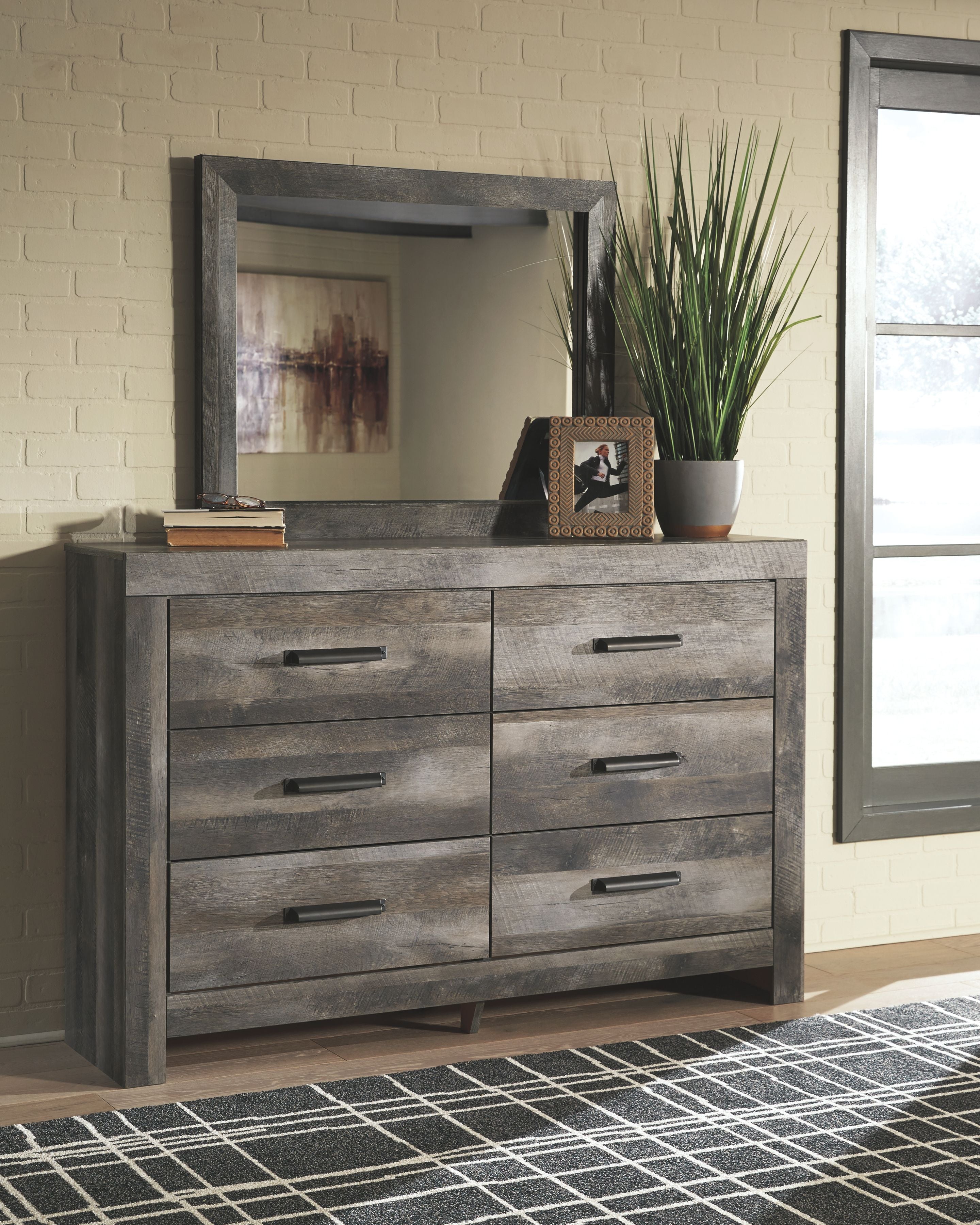 Signature Design by Ashley® Wynnlow - Dresser, Mirror | Meri Furniture