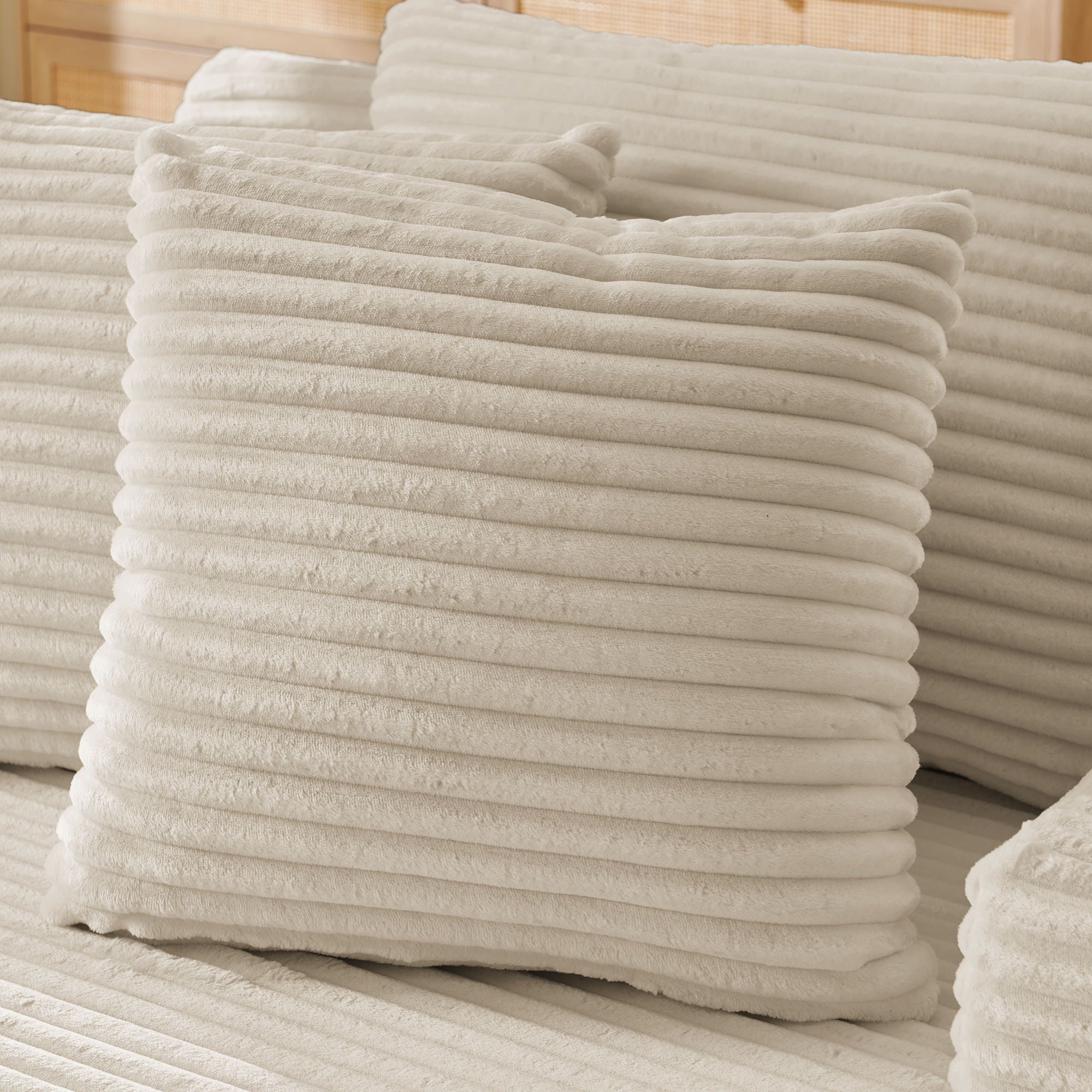 Modern Single Lazy Sofa Lounge Chair With High Density Foam