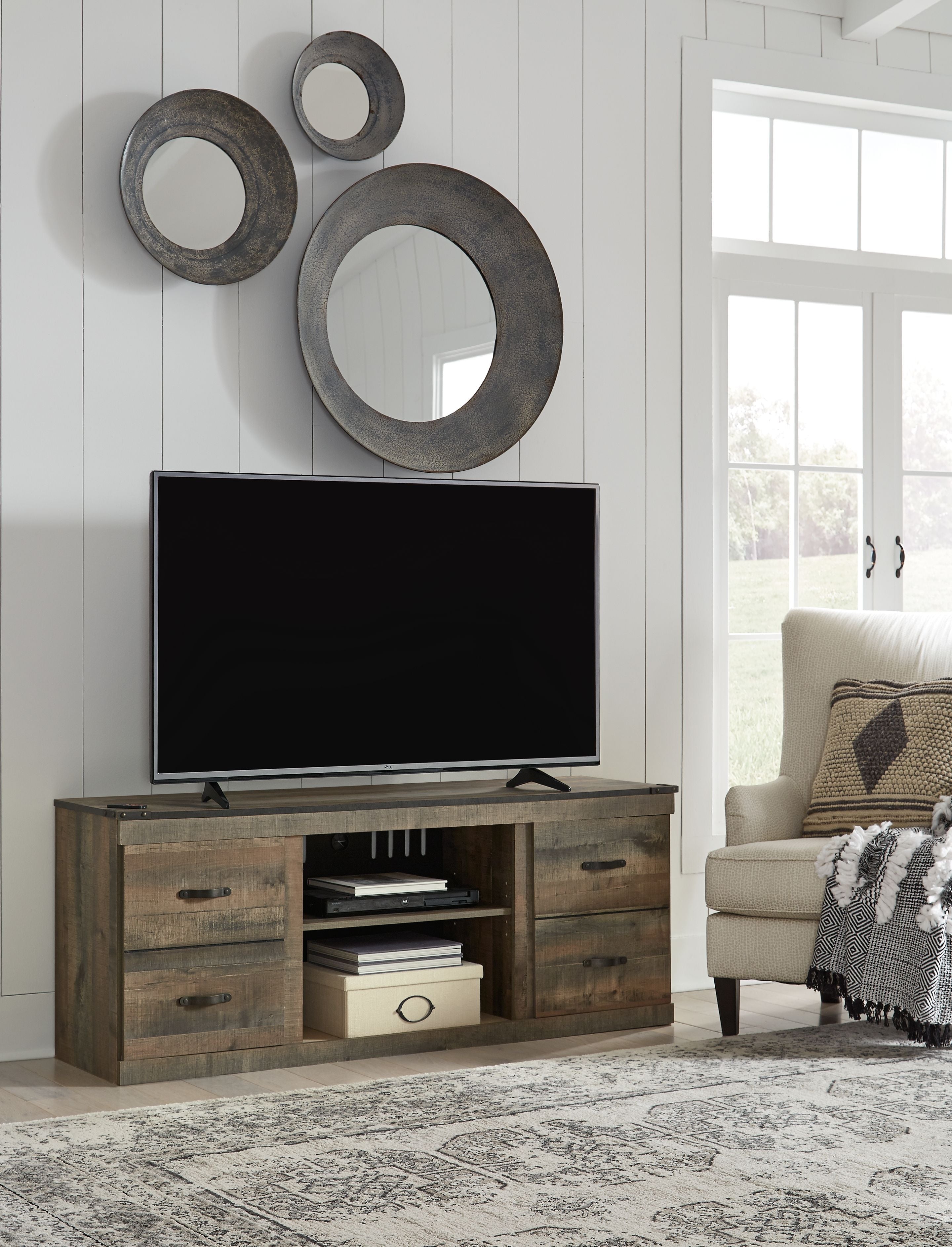 Signature Design by Ashley® Trinell - TV Stand | Meri Furniture