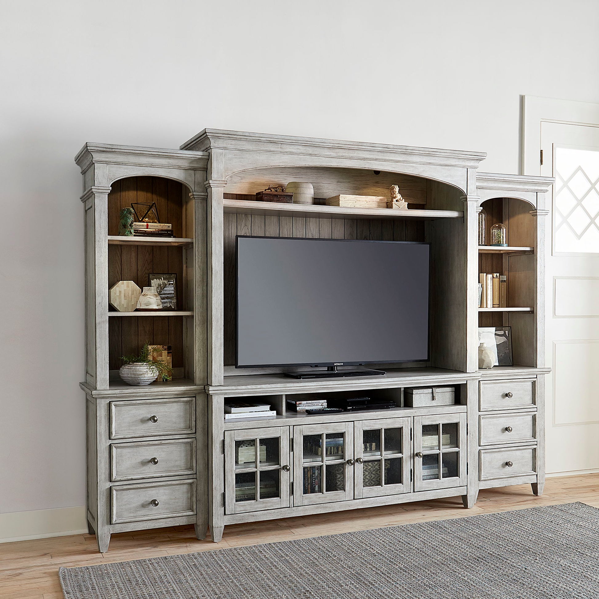 Liberty Furniture Heartland - Entertainment Center | Meri Furniture