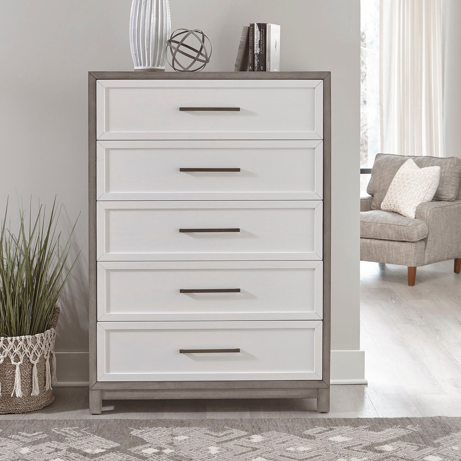 Liberty Furniture Palmetto Heights - 5 Drawer Chest - White | Meri Furniture