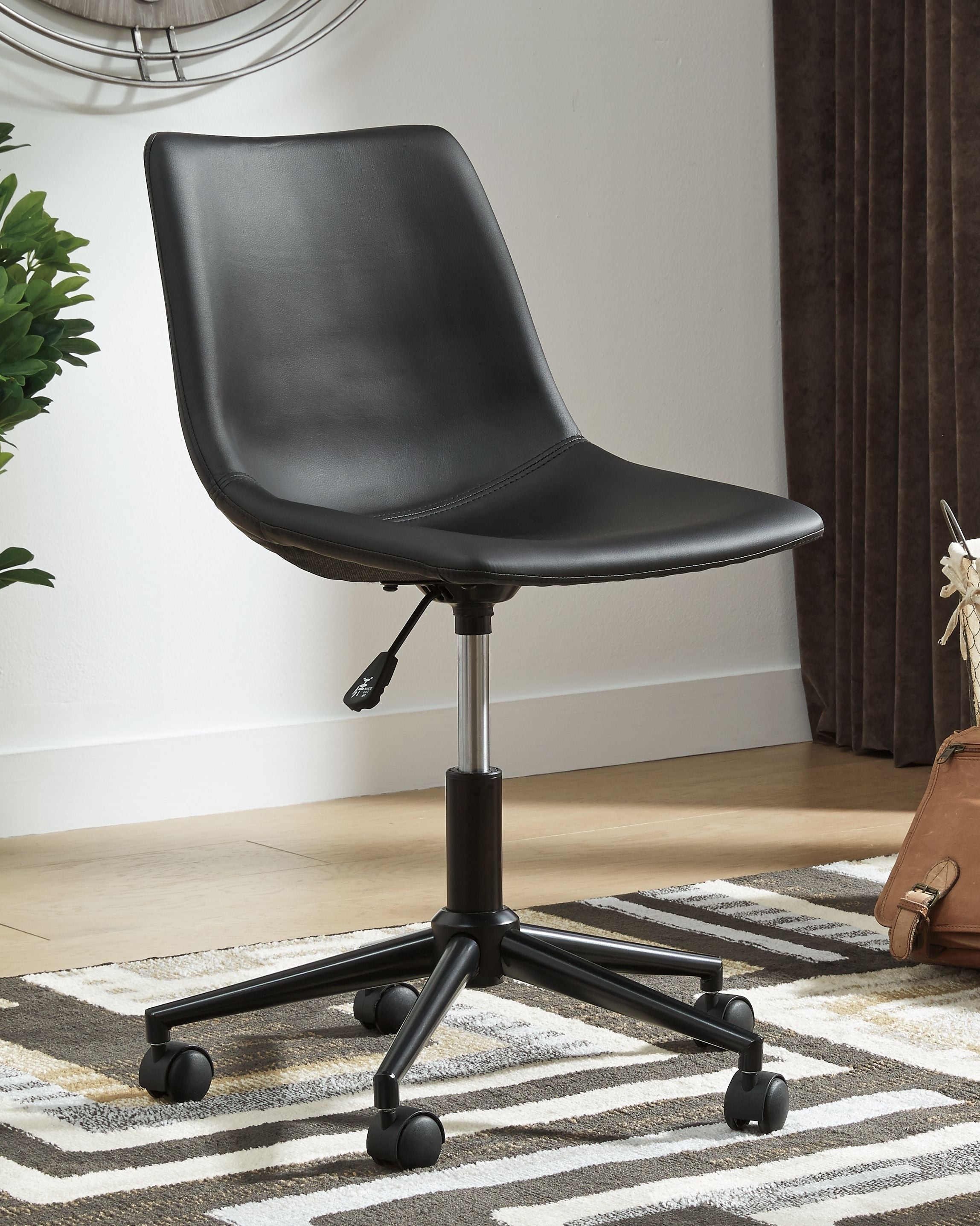 Signature Design by Ashley® Dorrinson - L-Desk Home Office Set | Meri Furniture