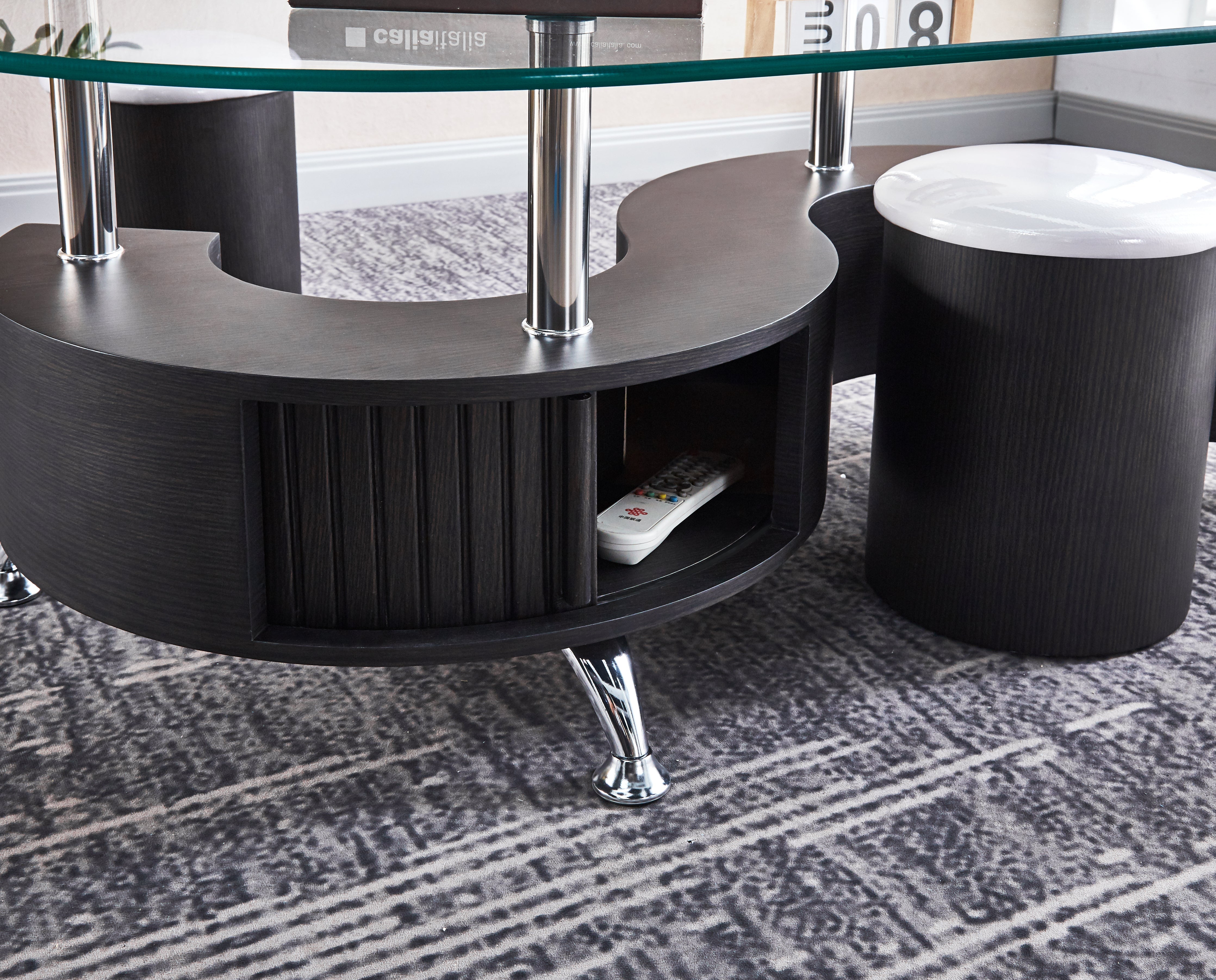 Oval Coffee Table with 2 Stools