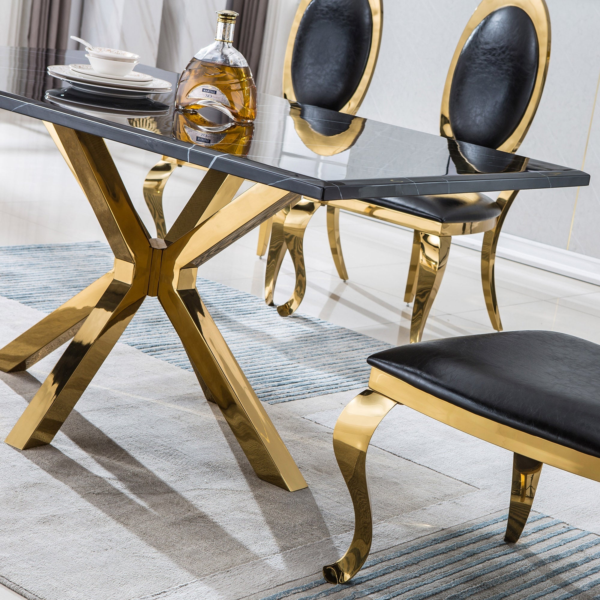 High-Quality Marble Top Dining Table with Gold/Silver Base