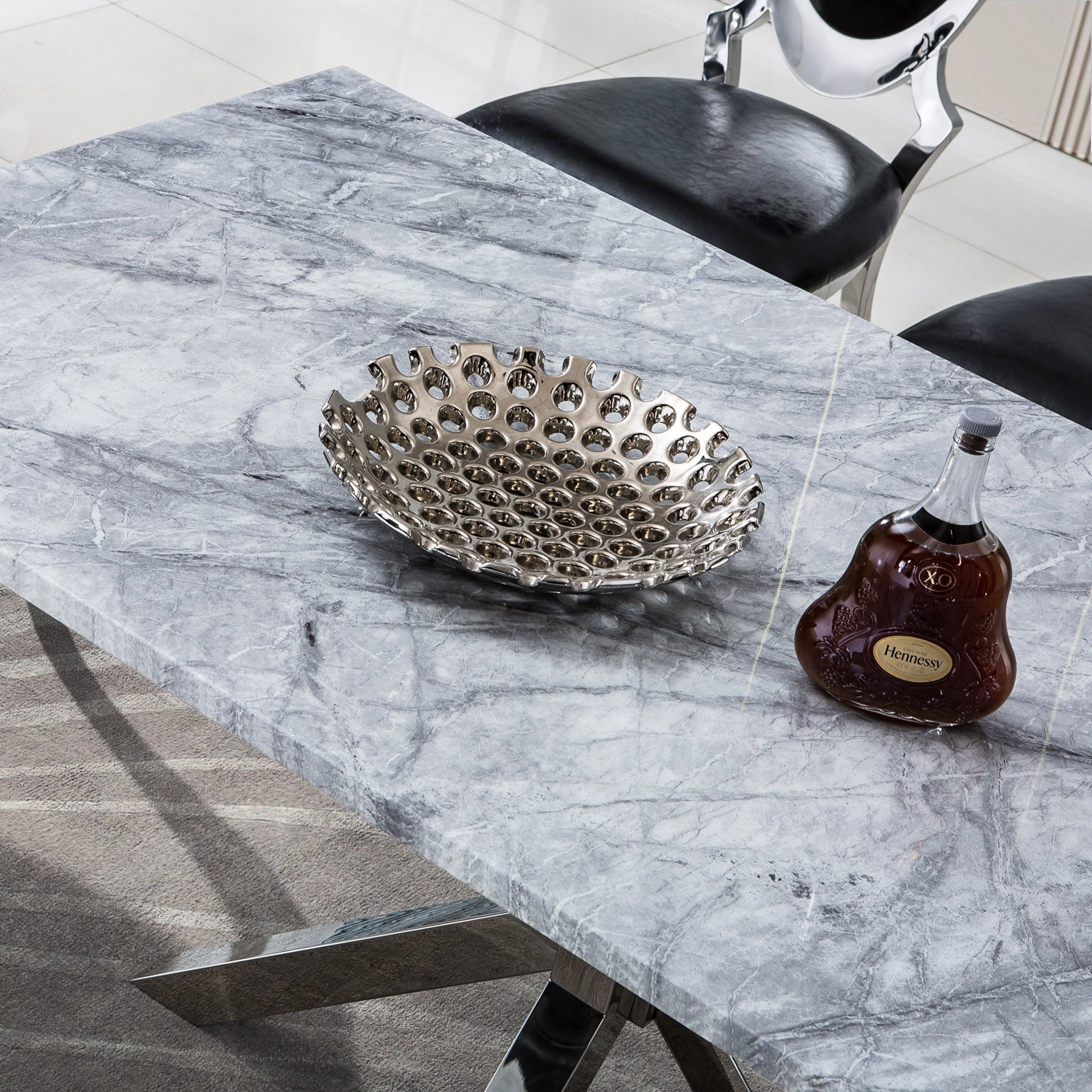 High-Quality Marble Top Dining Table with Gold/Silver Base