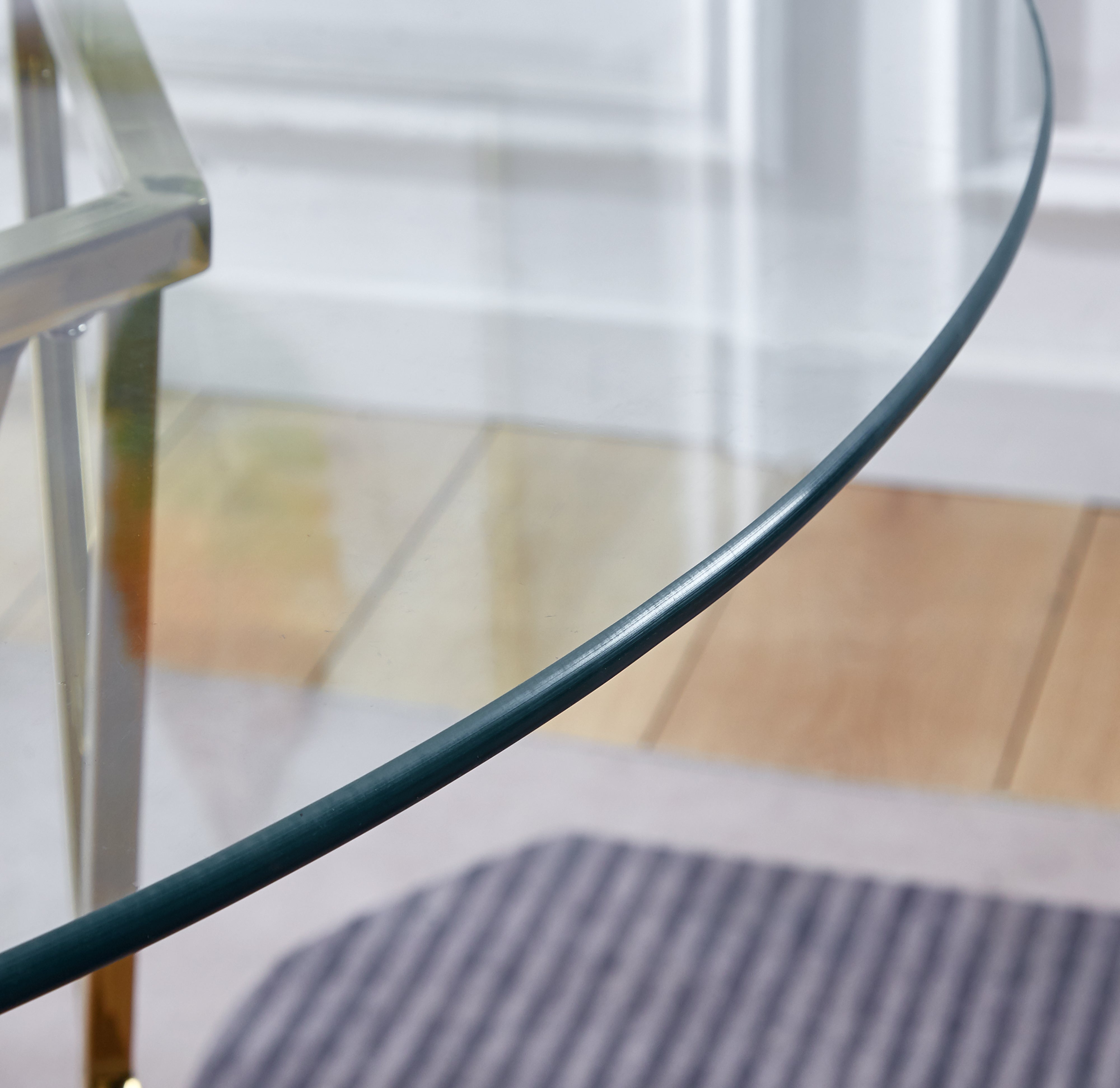 Elegant Round Dining Table