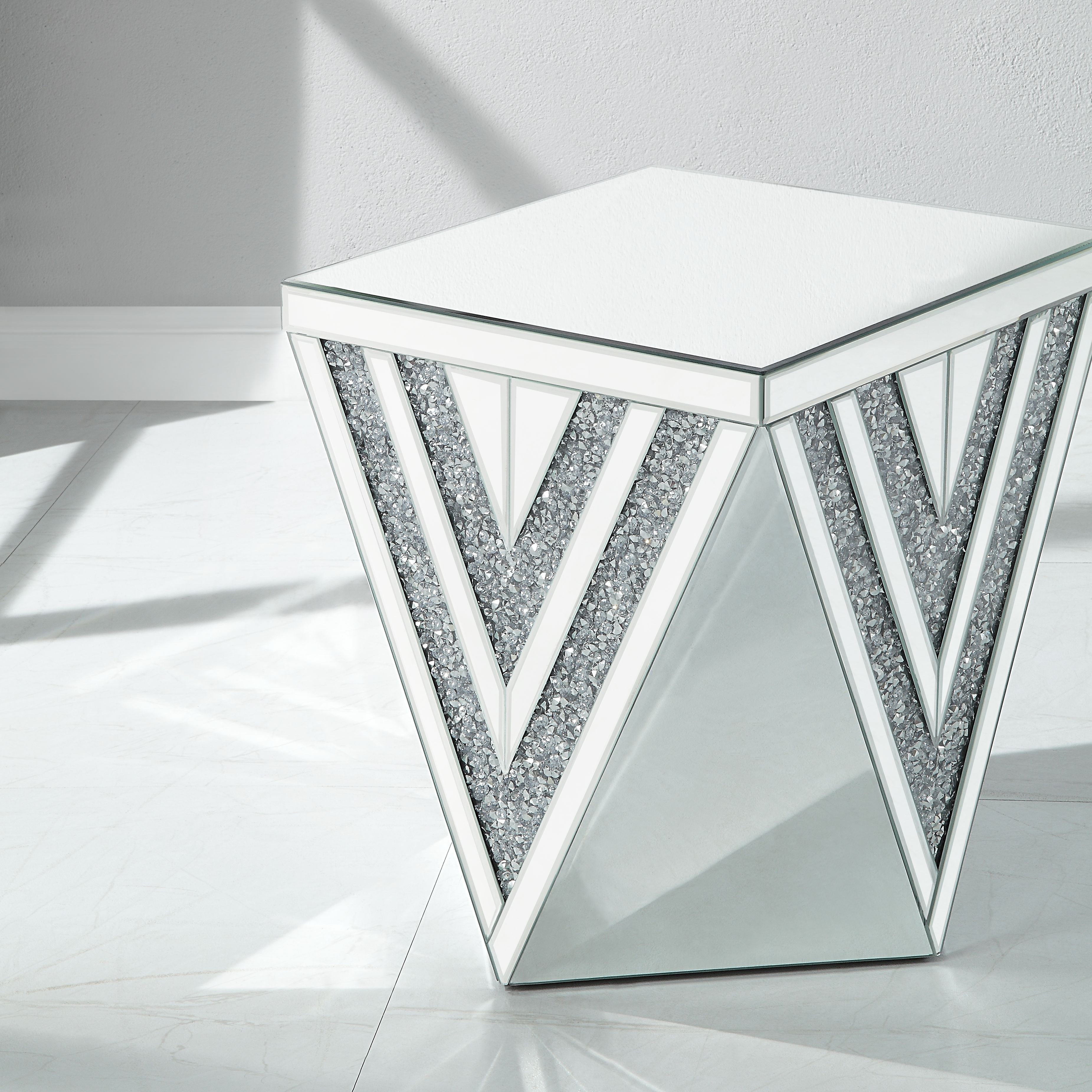 MIRROR TOP END TABLE