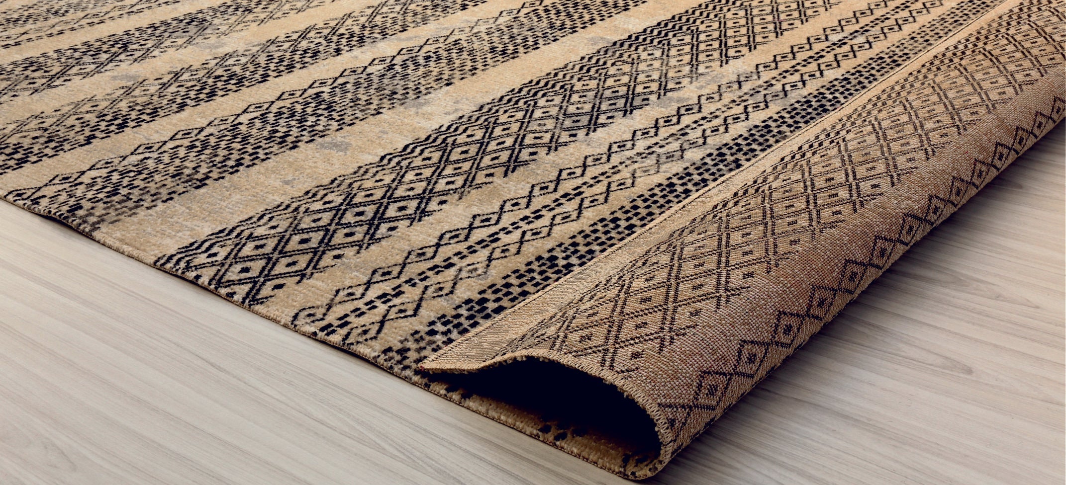 MDA Furniture DESIRE Area Rug - 5'2'' x 7'5'' - DS0458 | Meri Furniture
