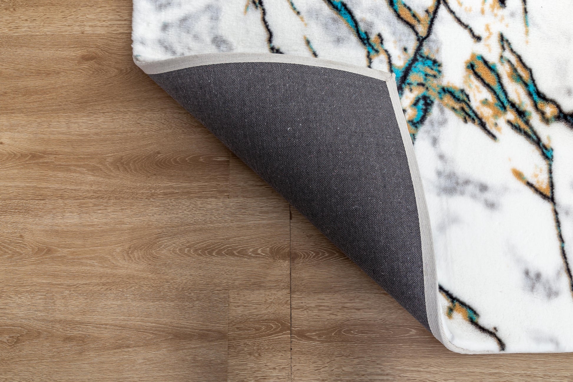 MDA Furniture LUXURY Area Rug - 5' x 7' - LX0257 | Meri Furniture