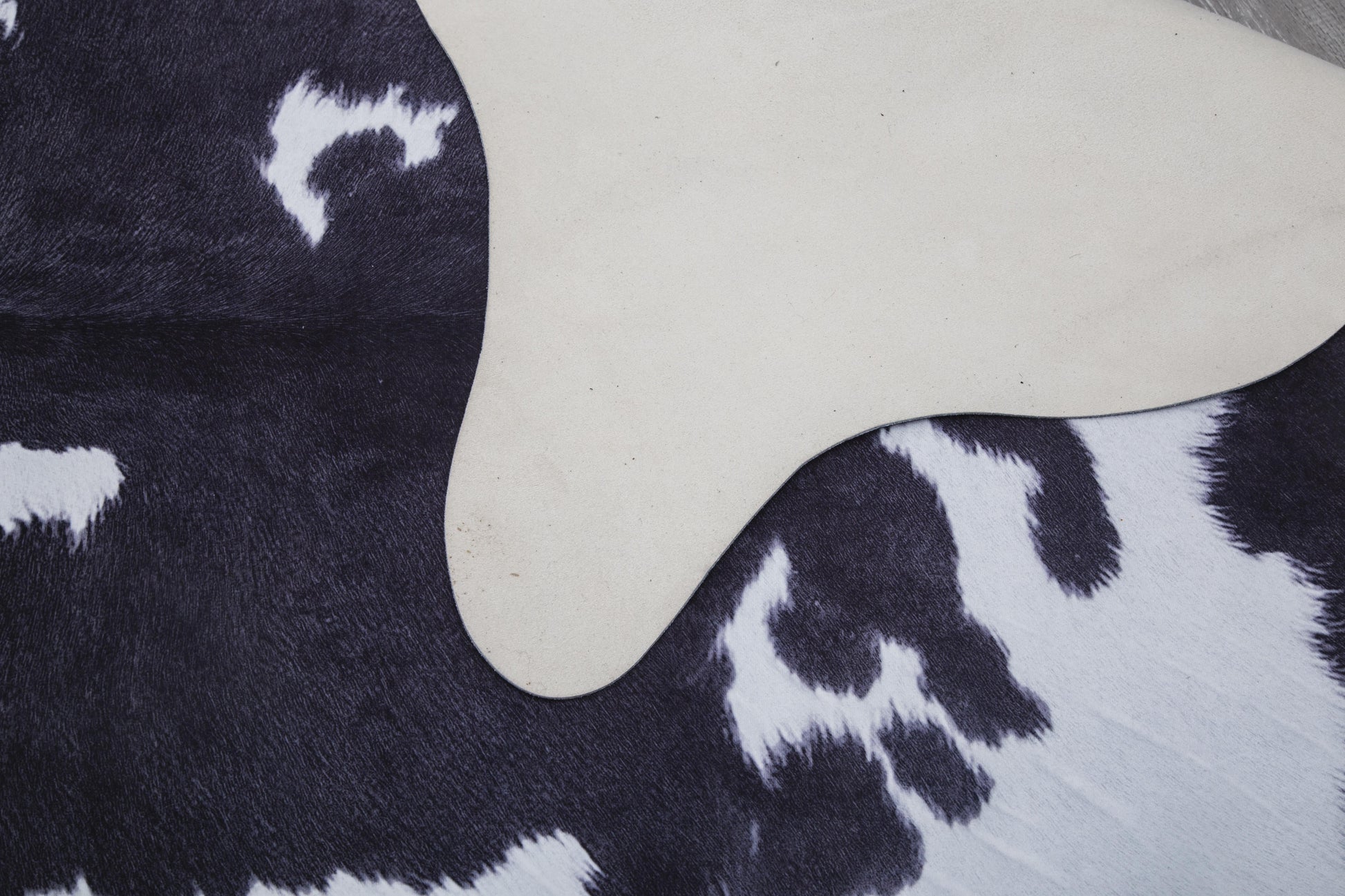 MDA Furniture RIO Area Rug - 5' x 6'6'' - RI06566 | Meri Furniture