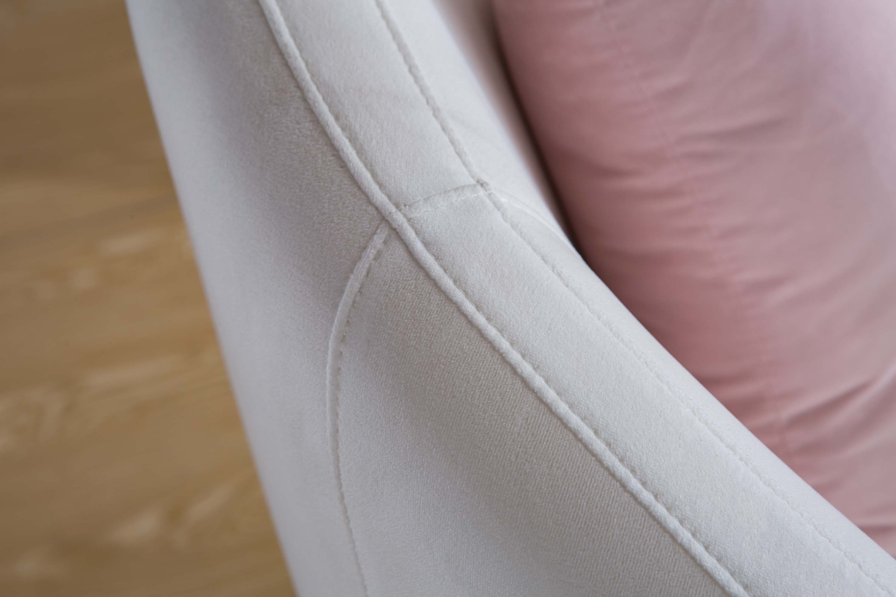 Luxurious Velvet Sofa with Solid Wood Structure