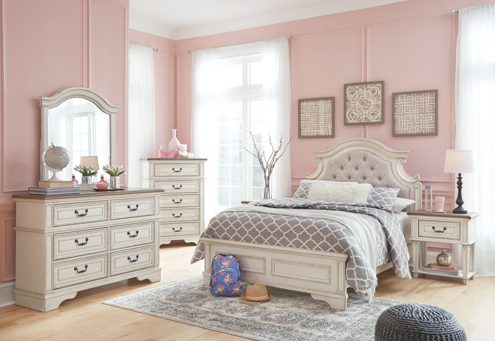 Ashley Furniture Realyn - Dresser, Mirror | Meri Furniture