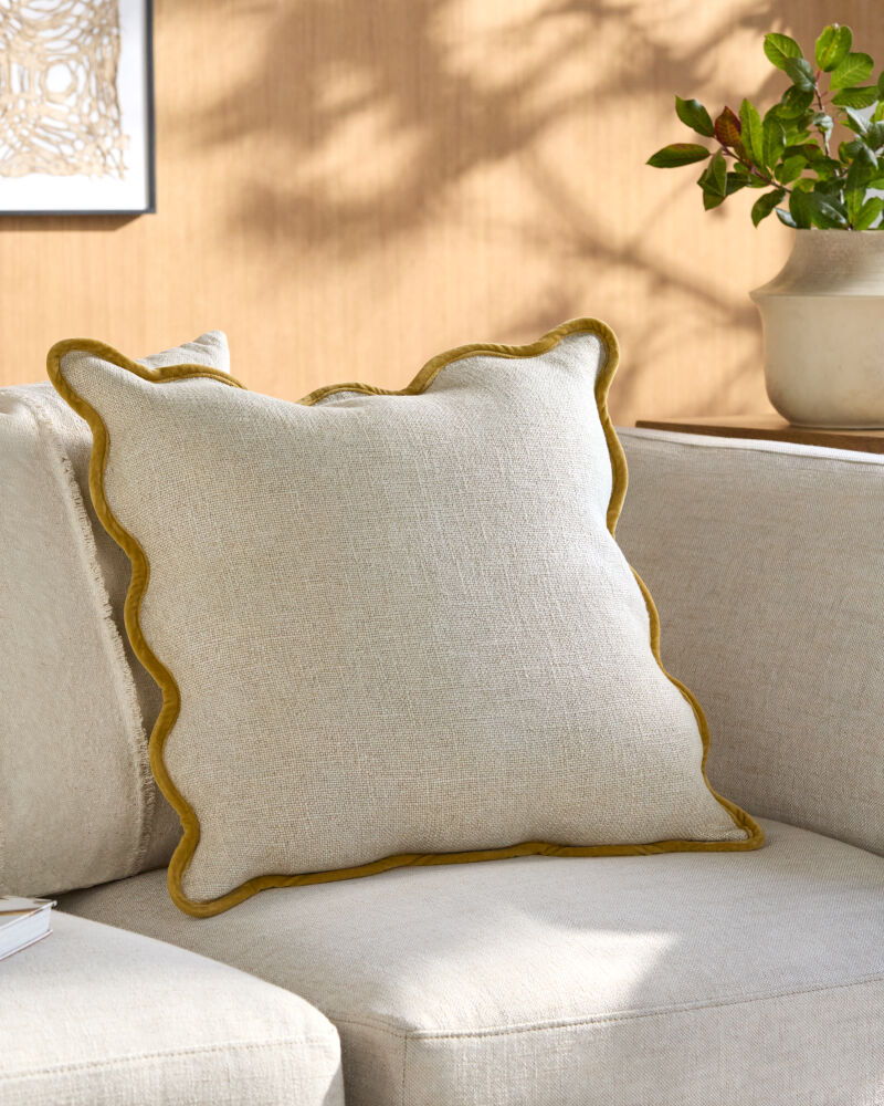 Caliza Pillow
