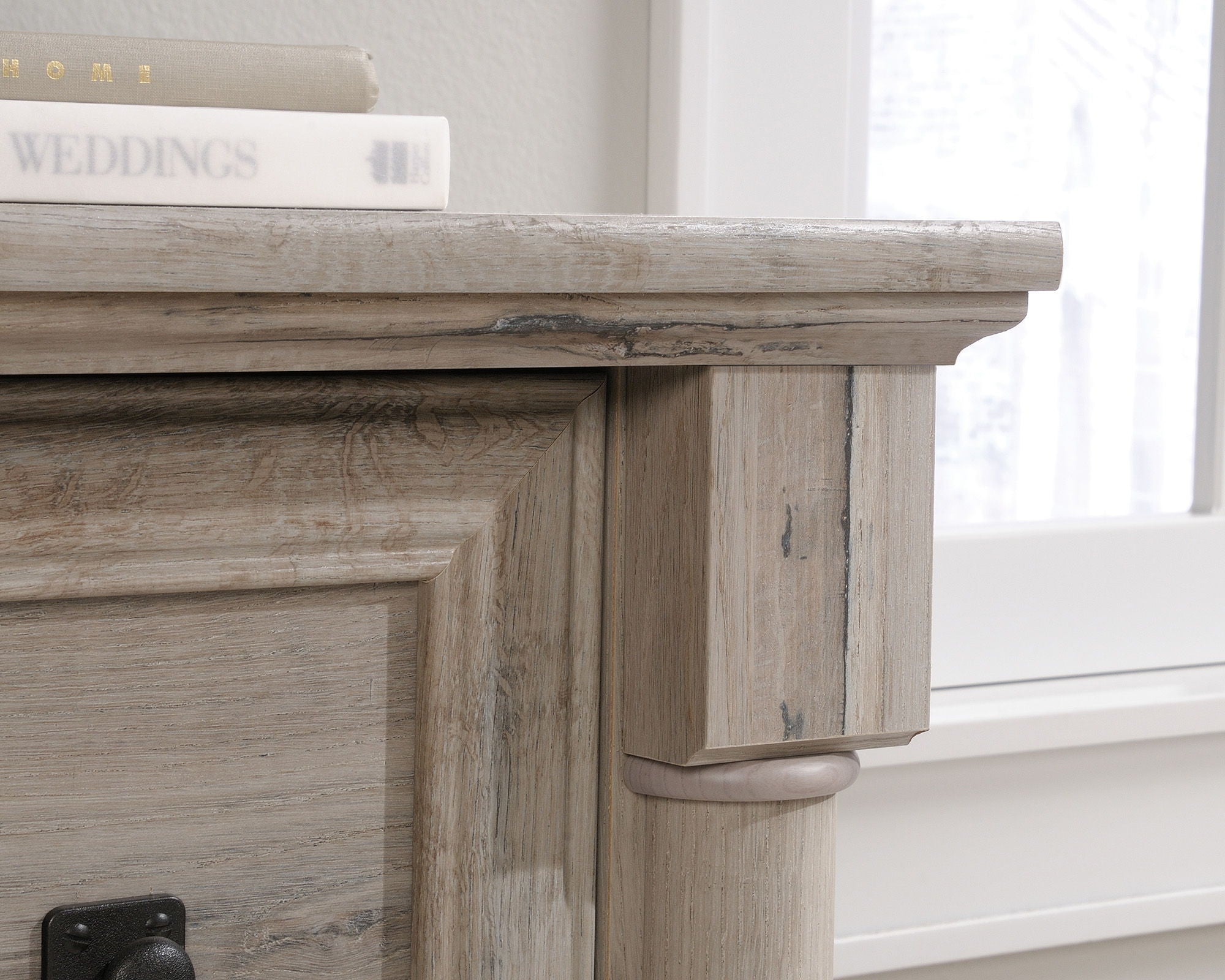 Lateral File Cabinet in Split Oak