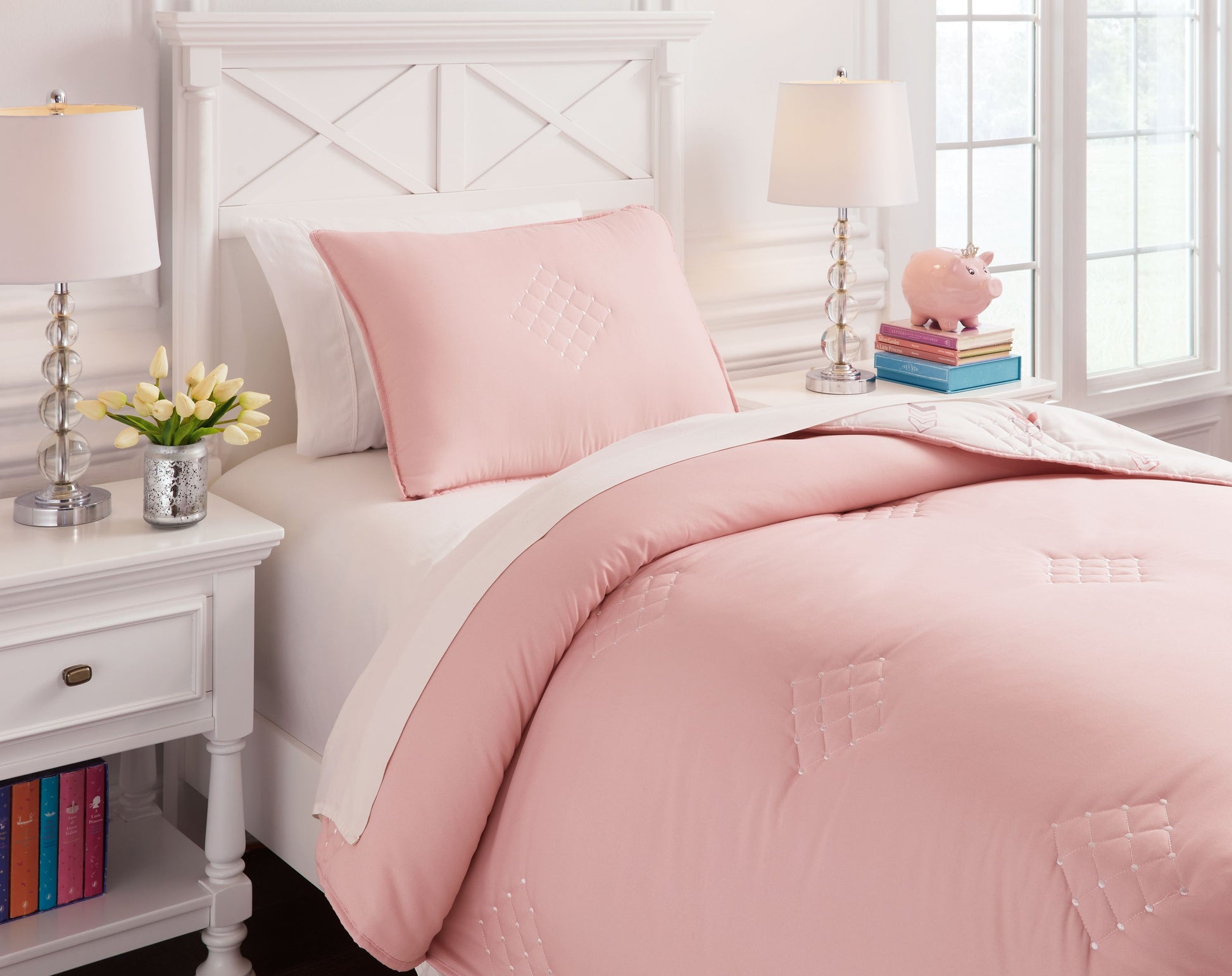 Ashley Furniture Lexann - Comforter Set | Meri Furniture