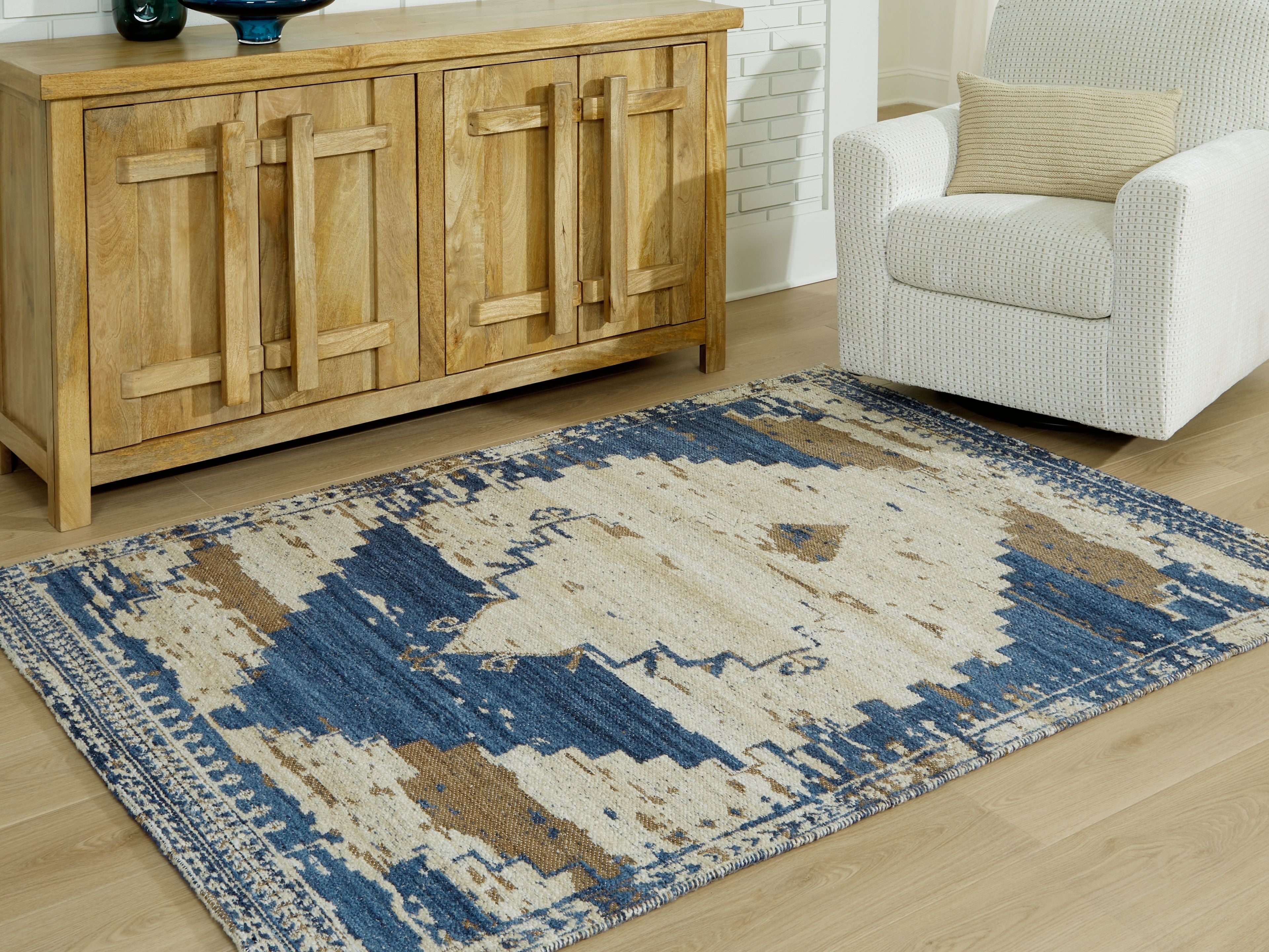 Signature Design by Ashley® Varnler - Rug | Meri Furniture