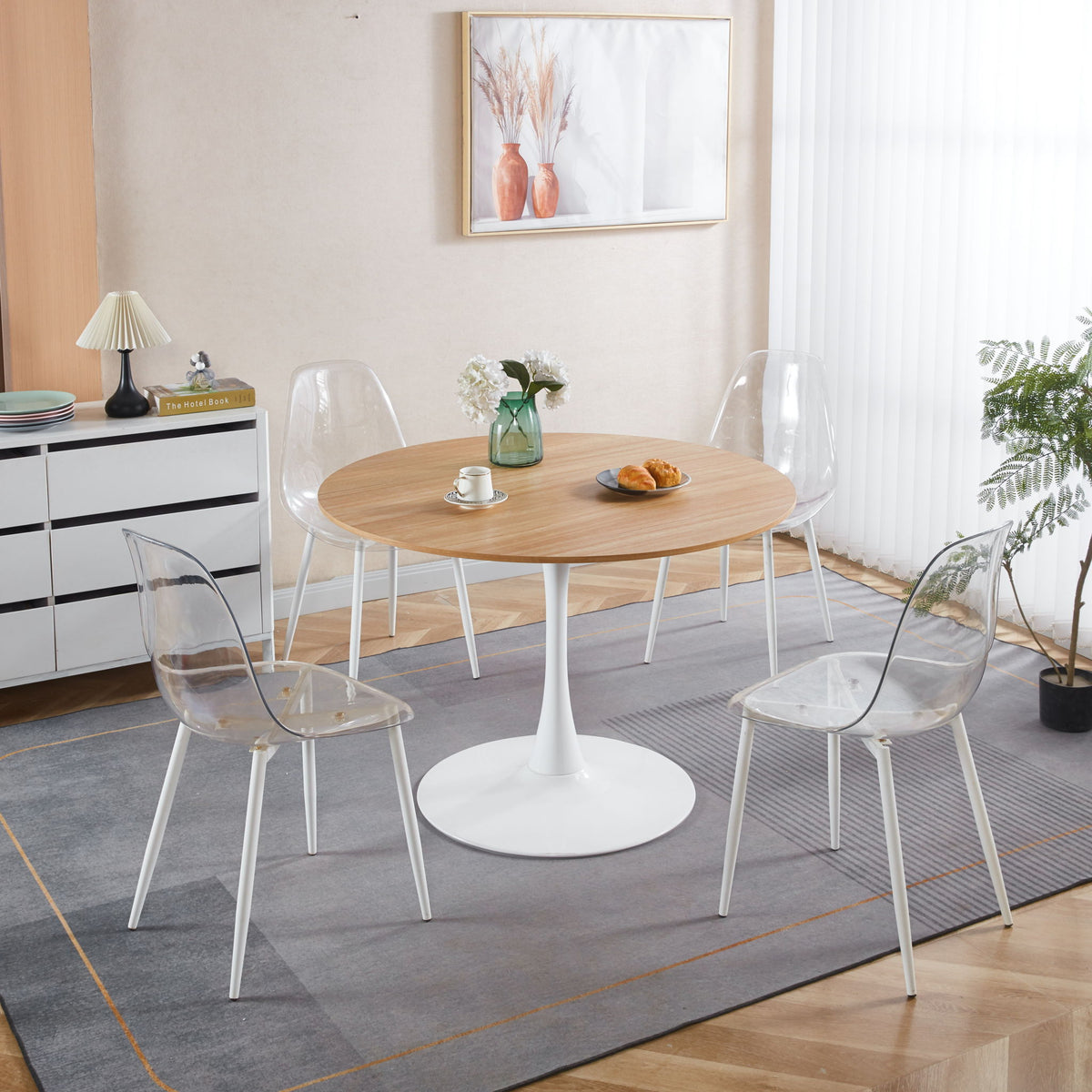 Mid-Century Tulip Dining Table With Round Top