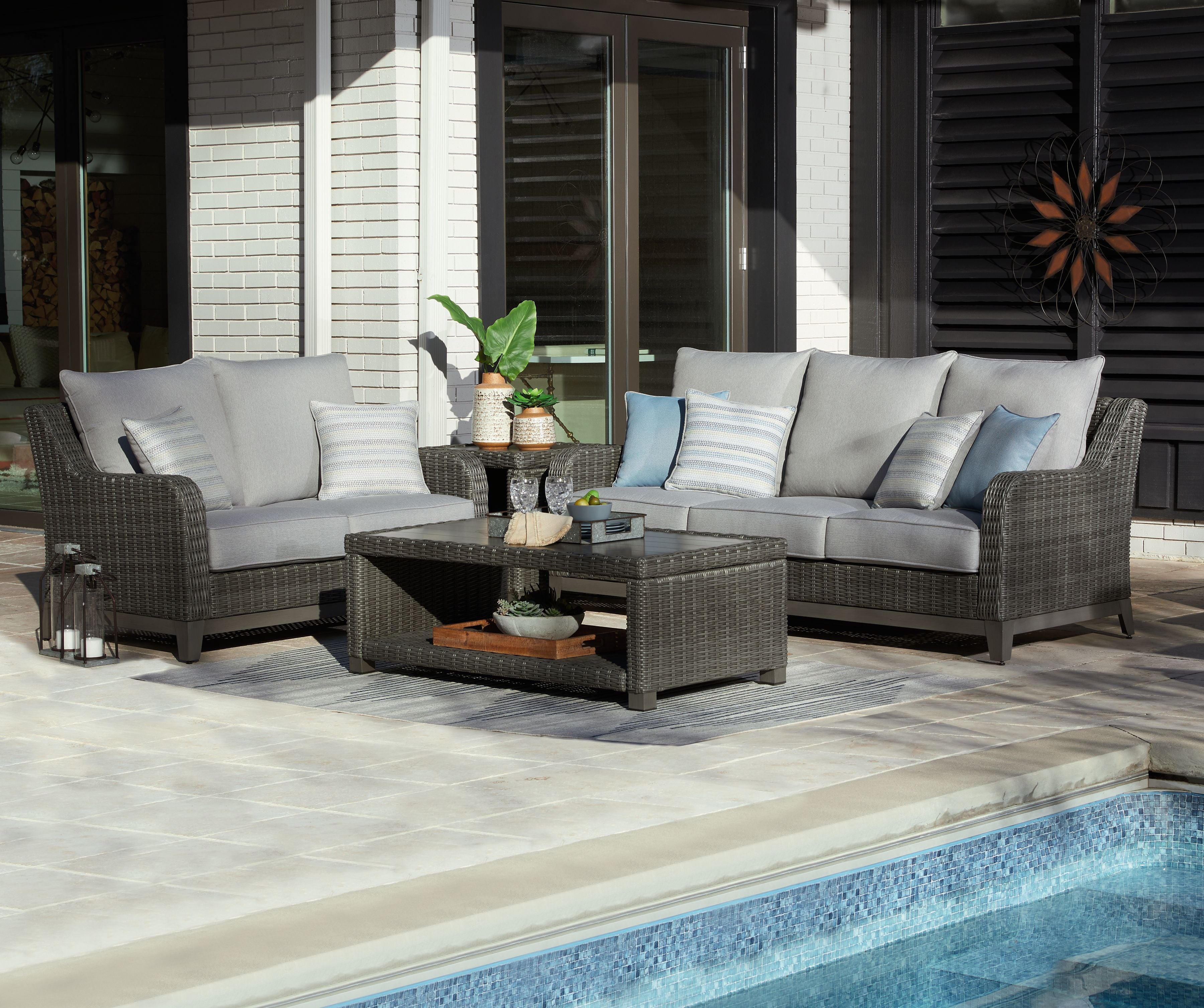 Signature Design by Ashley® Elite Park - Gray - 4 Pc. - Lounge Set | Meri Furniture
