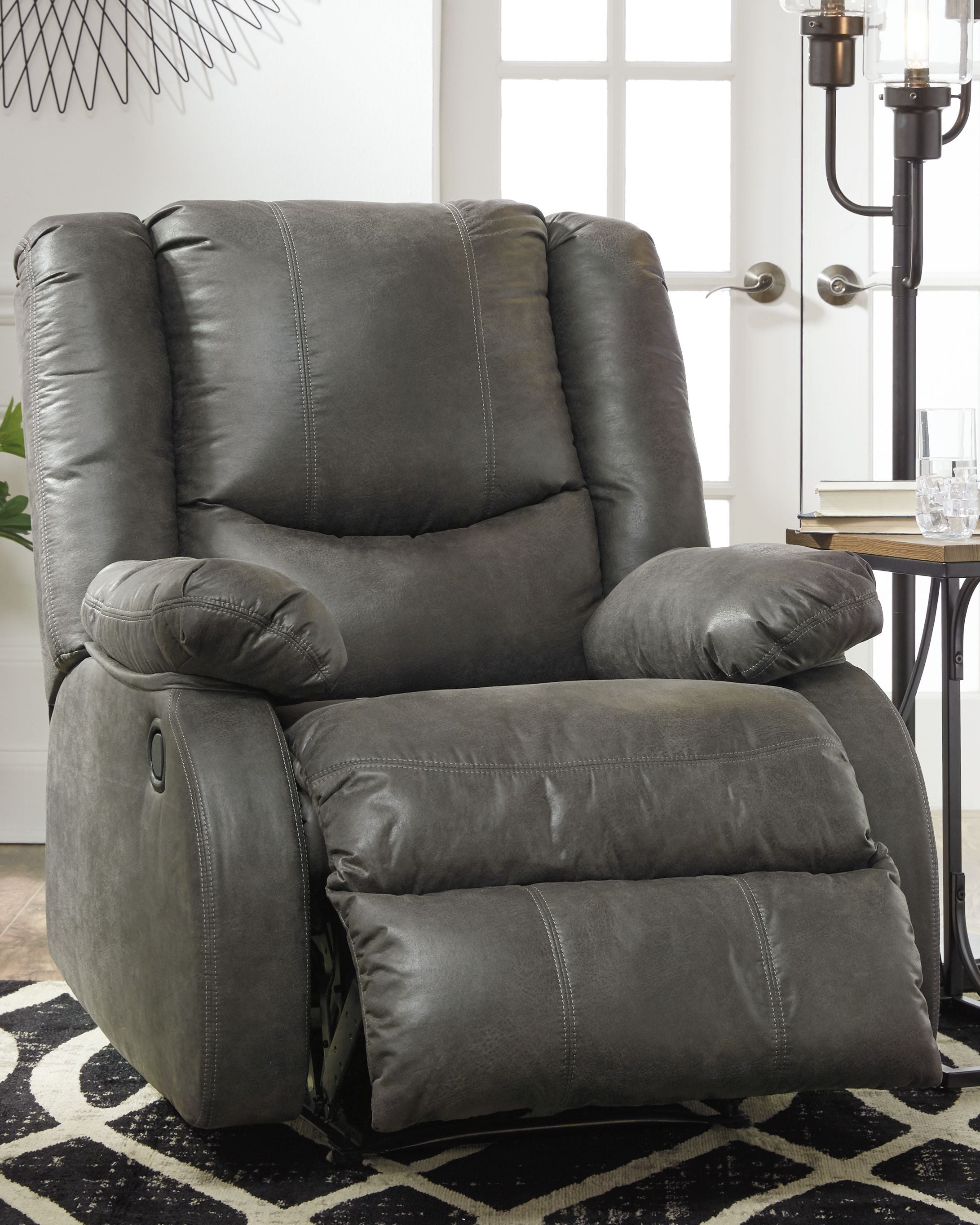 Ashley Furniture Bladewood - Recliner | Meri Furniture