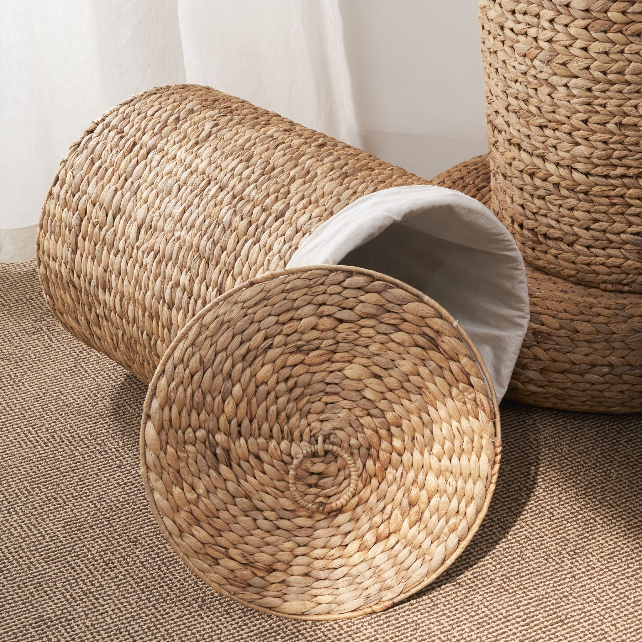 Round Tall Water Hyacinth Woven Wicker Laundry Hamper With Lid - For Clothes, Canvas, Toys And Book Storage With Removable Liner - 15" X 15" X 20" - Natural Brown