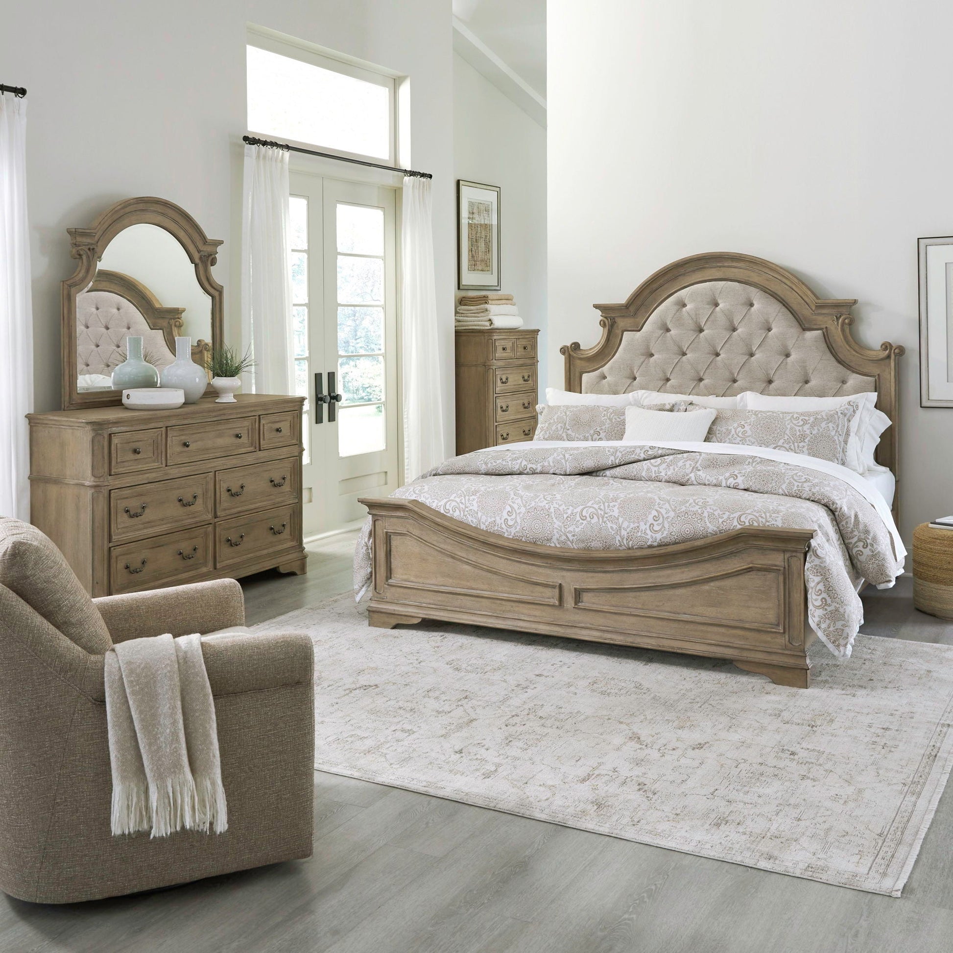 Liberty Furniture Magnolia Manor - Upholstered Bedroom Set | Meri Furniture
